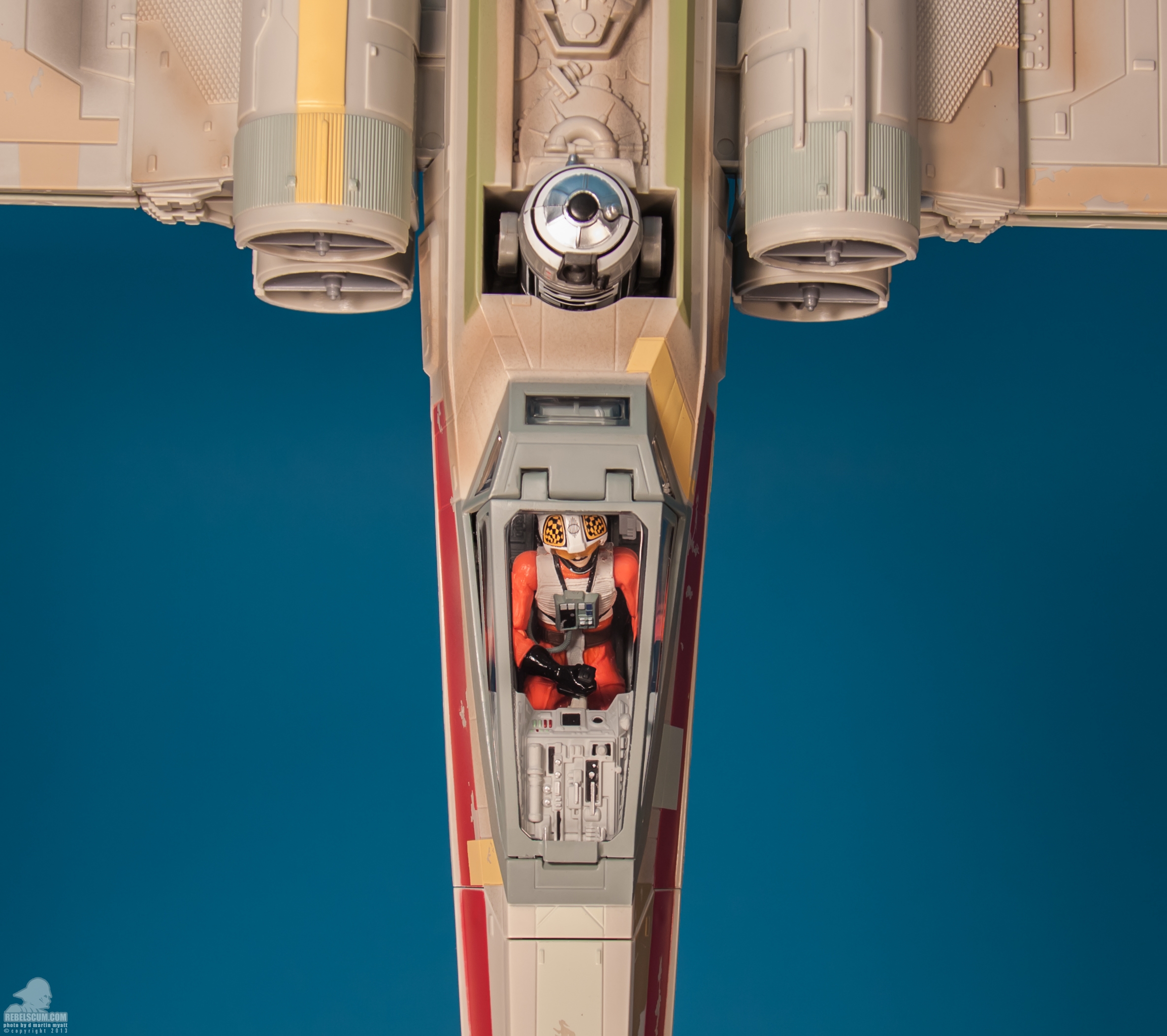 Biggs-Red-3-X-Wing-Fighter-The-Vintage-Collection-TVC-Hasbro-026.jpg