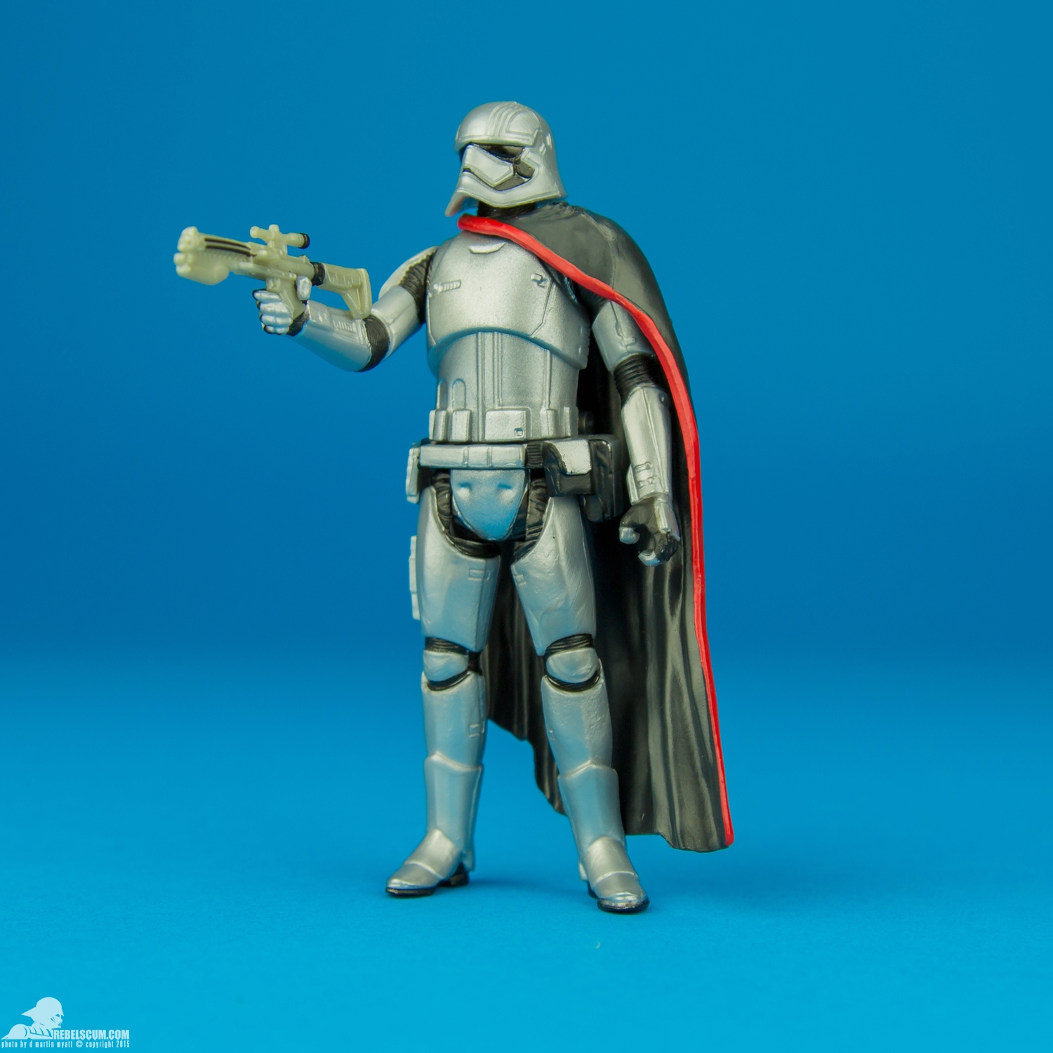 Captain-Phasma-Star-Wars-The-Force-Awakens-Hasbro-010.jpg