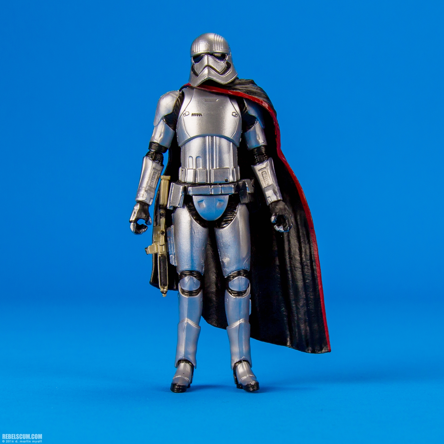 Captain-Phasma-The-Black-Series-Hasbro-Walmart-Star-Wars-001.jpg