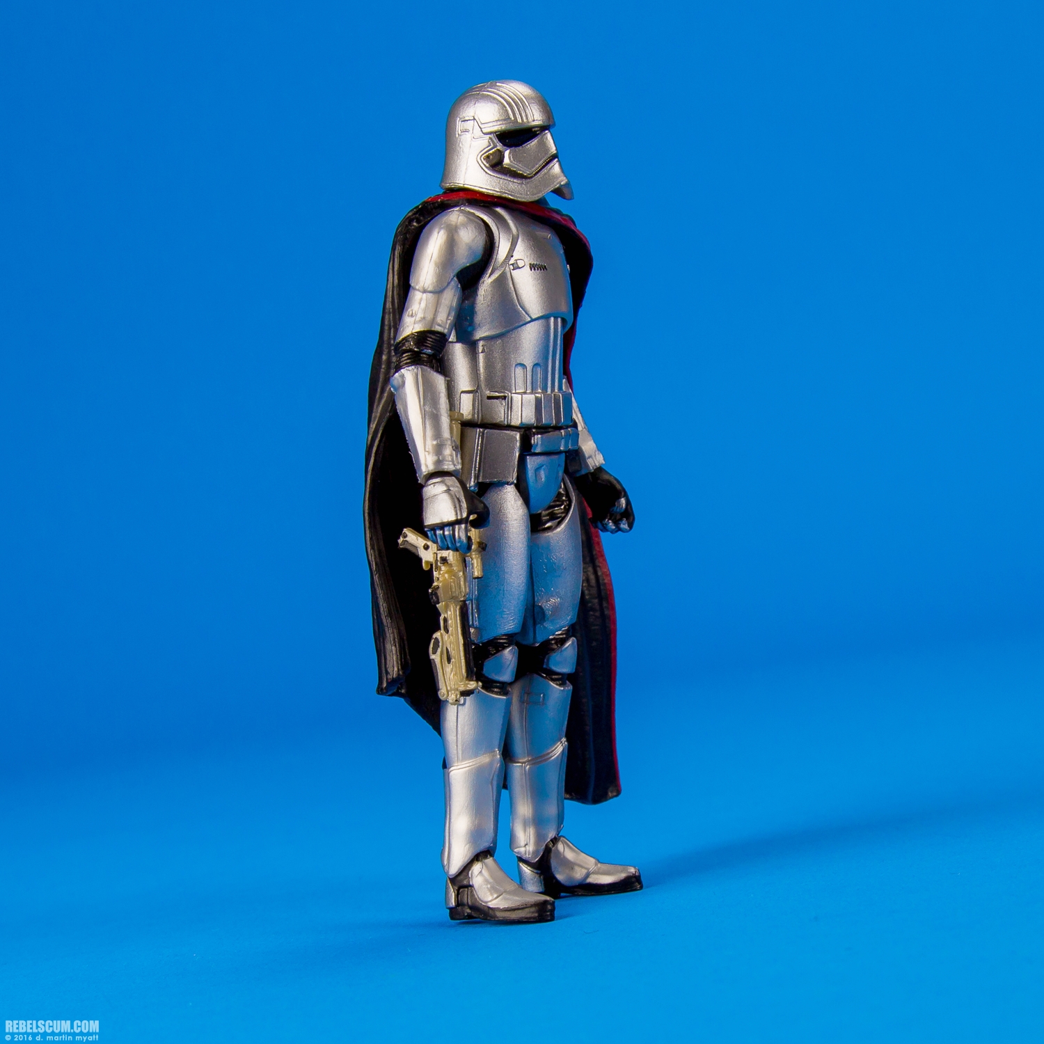 Captain-Phasma-The-Black-Series-Hasbro-Walmart-Star-Wars-002.jpg