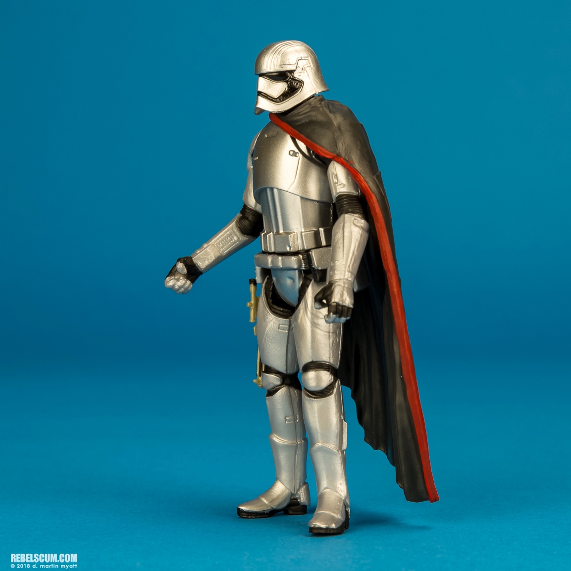 Captain-Phasma-VS-Finn-Jakku-Star-Wars-Universe-Hasbro-003.jpg