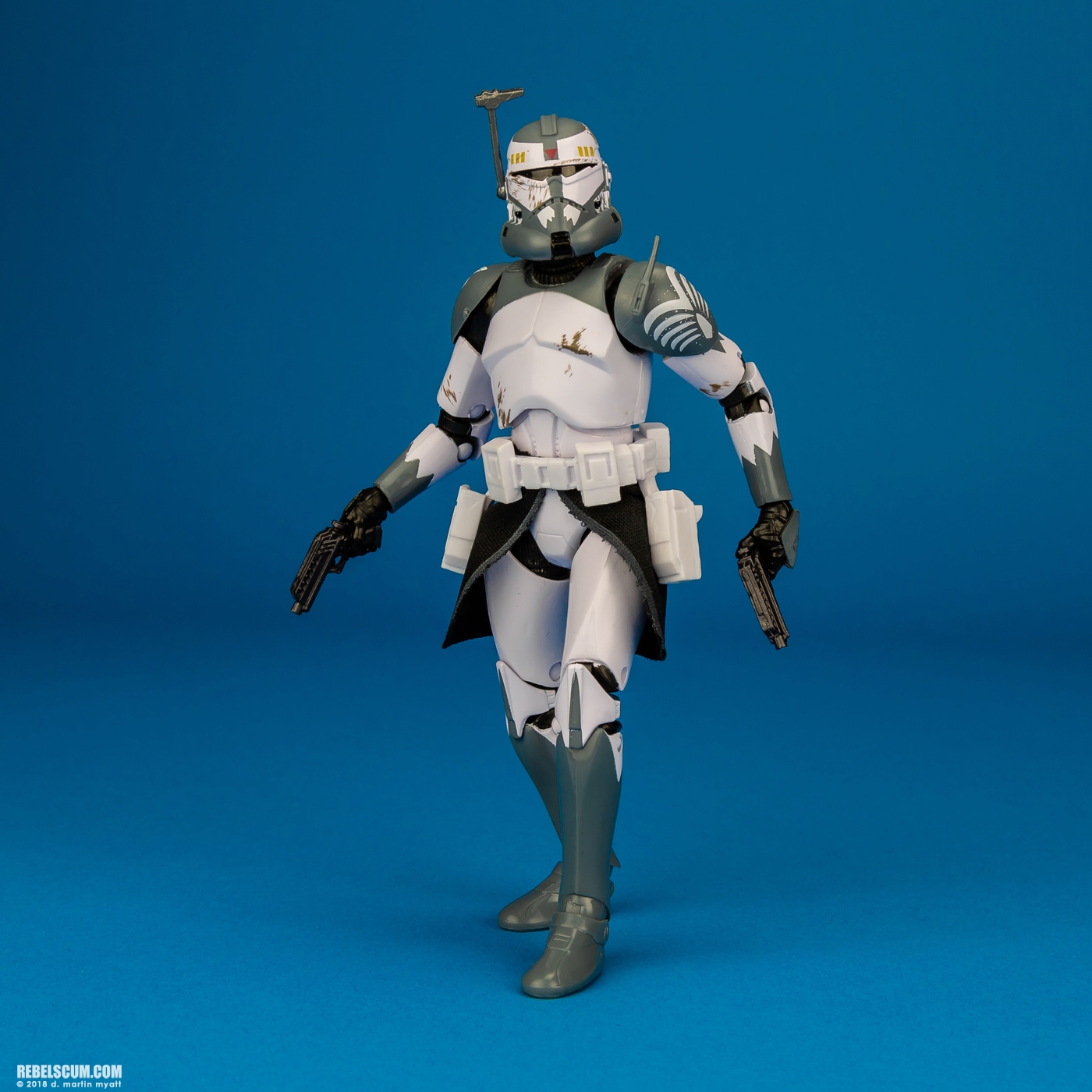 Clone-Commander-Wolffe-E2259-The-Black-Series-6-inch-016.jpg