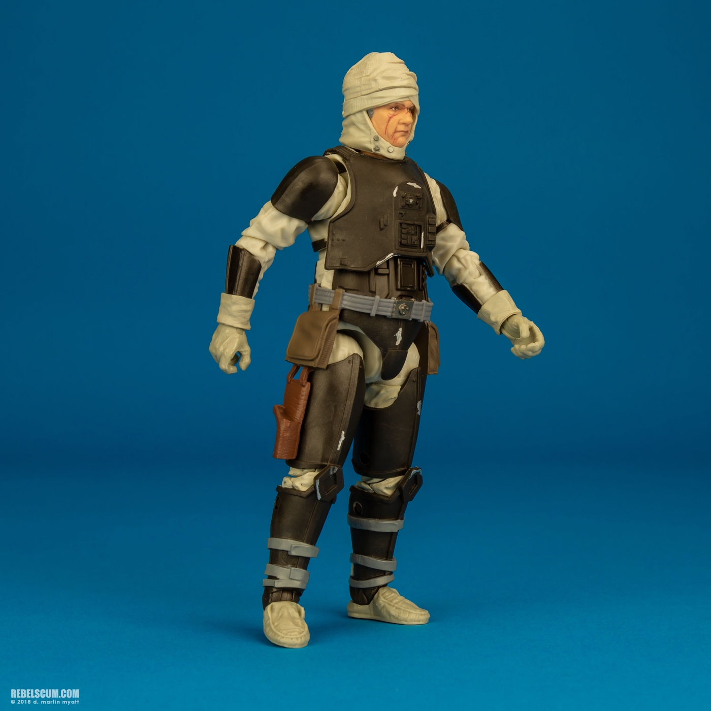 Dengar-74-Hasbro-Star-Wars-The-Black-Series-002.jpg