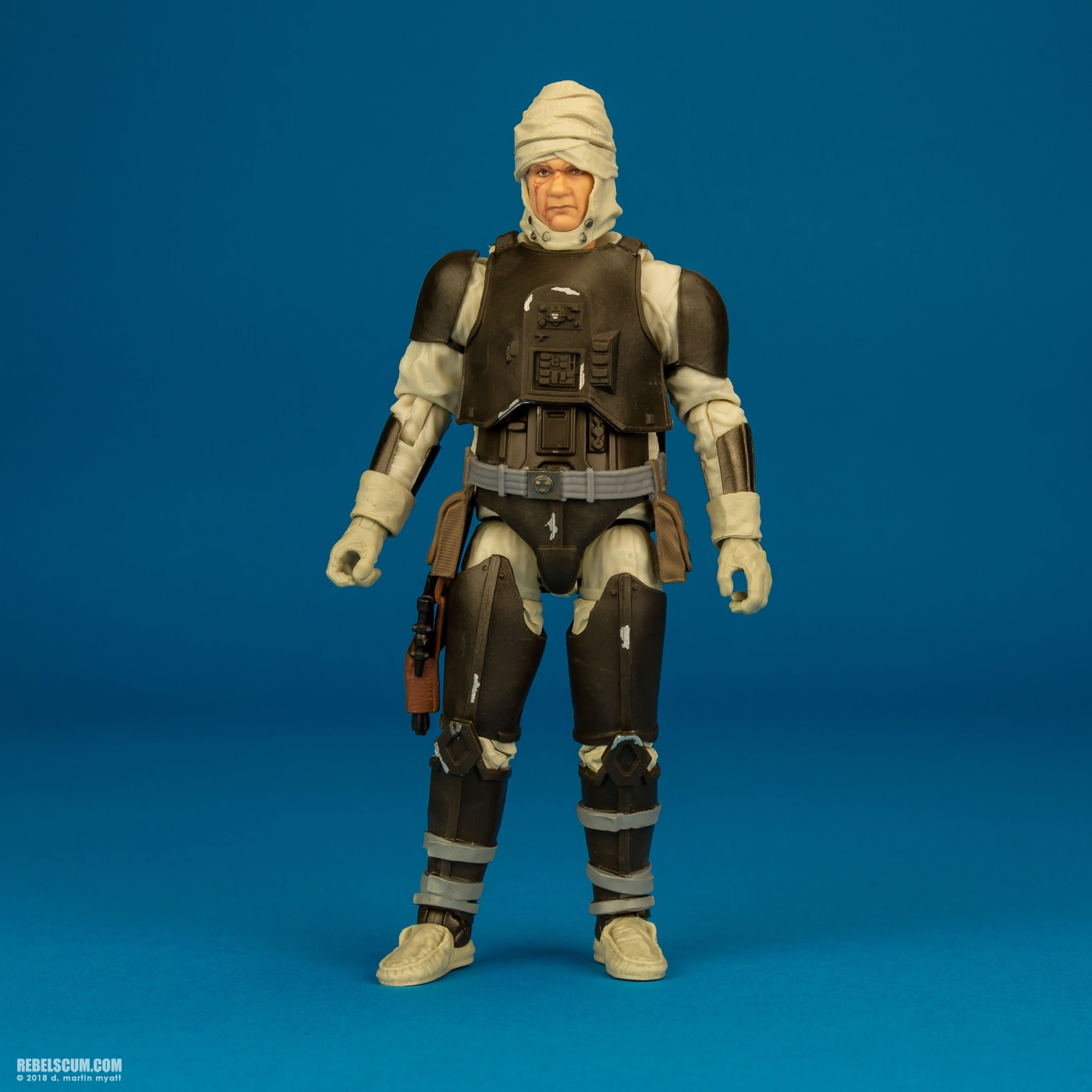 Dengar-74-Hasbro-Star-Wars-The-Black-Series-005.jpg