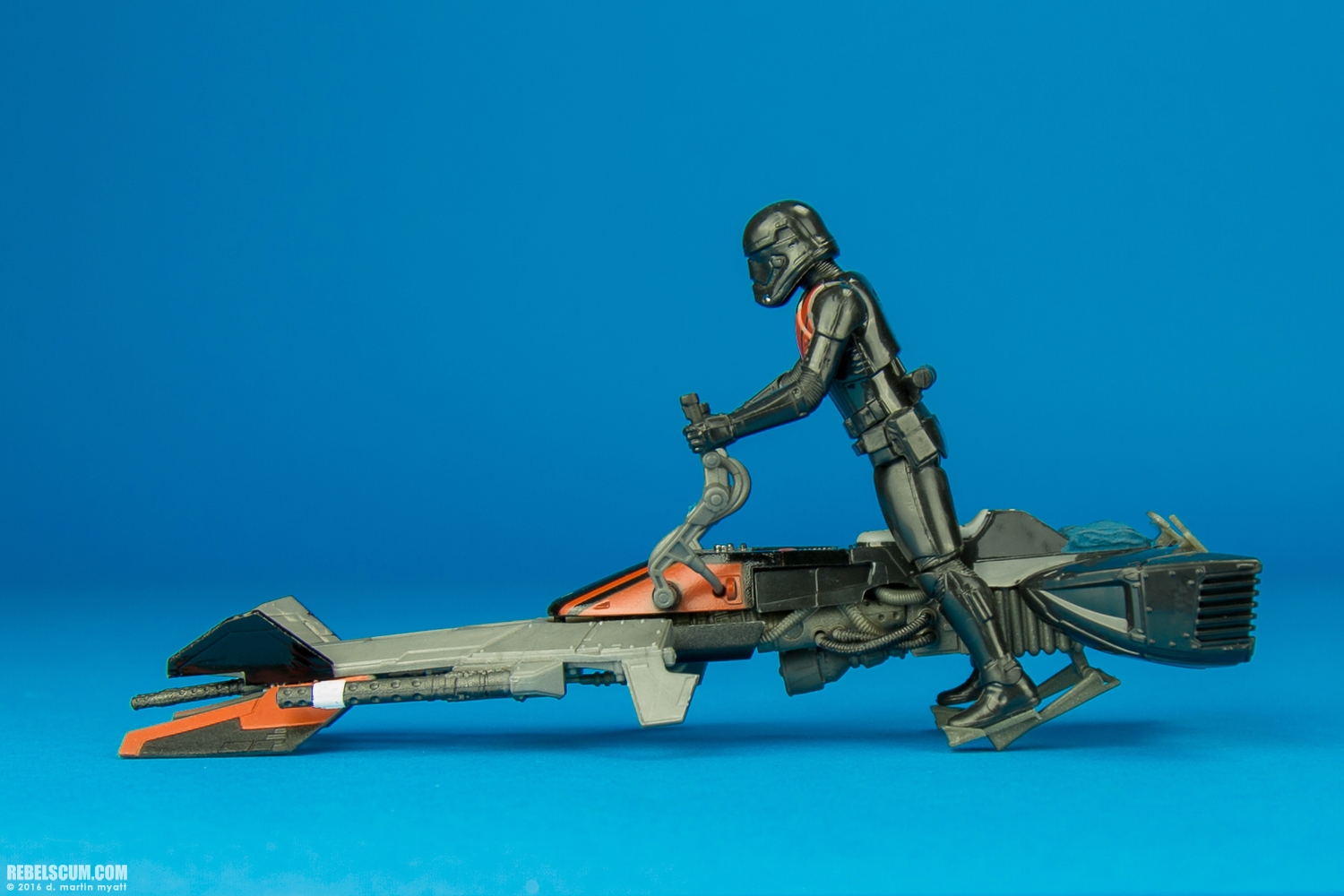 Elite-Speeder-Bike-Vehicle-The-Force-Awakens-Hasbro-007.jpg