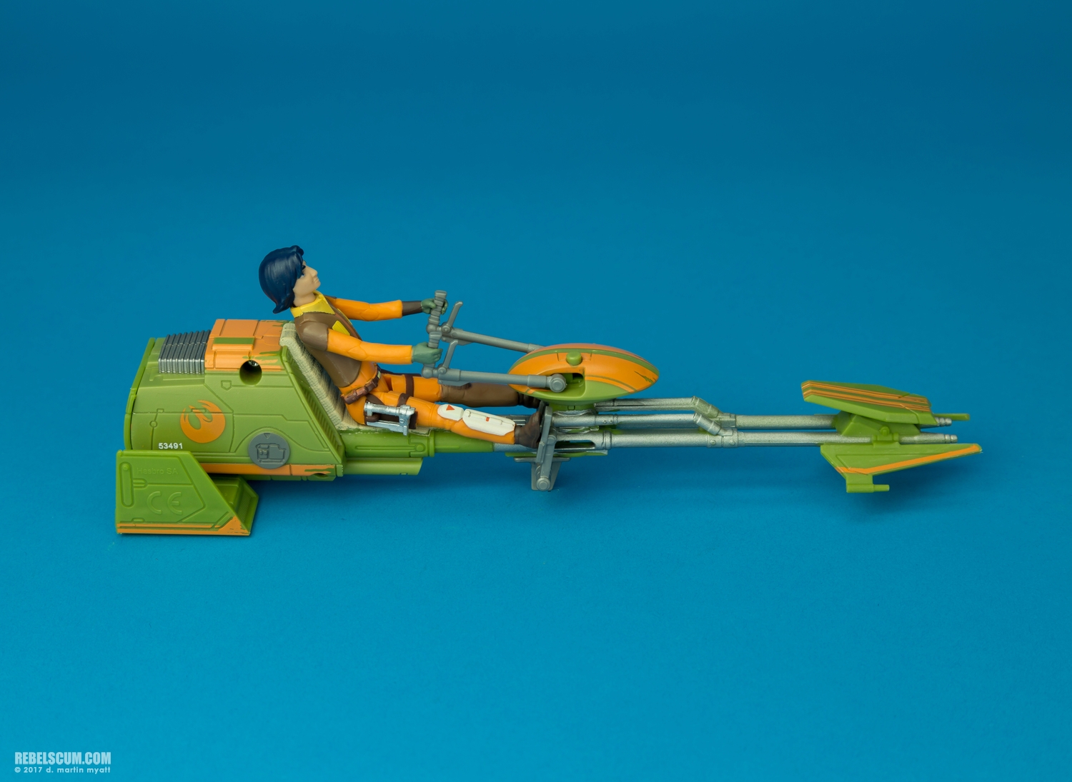 Ezra-Bridger-Speeder-The-Force-Awakens-B6113-B3716-013.jpg