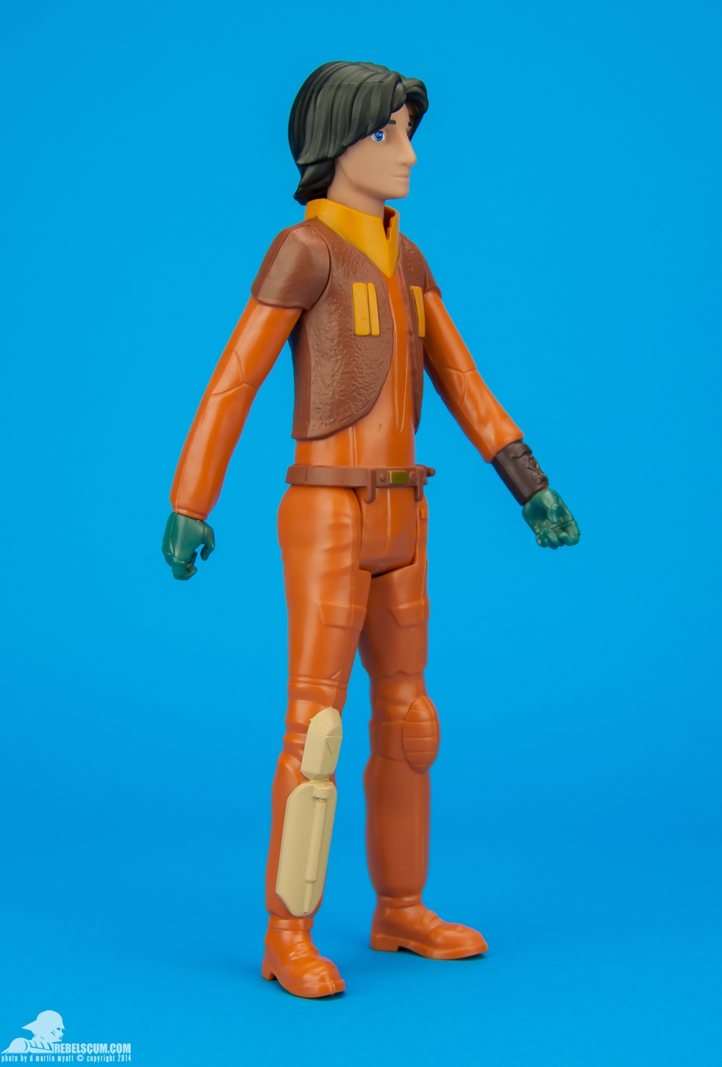 Ezra-Bridger-Star-Wars-Rebels-Hero-Series-Figure-002.jpg