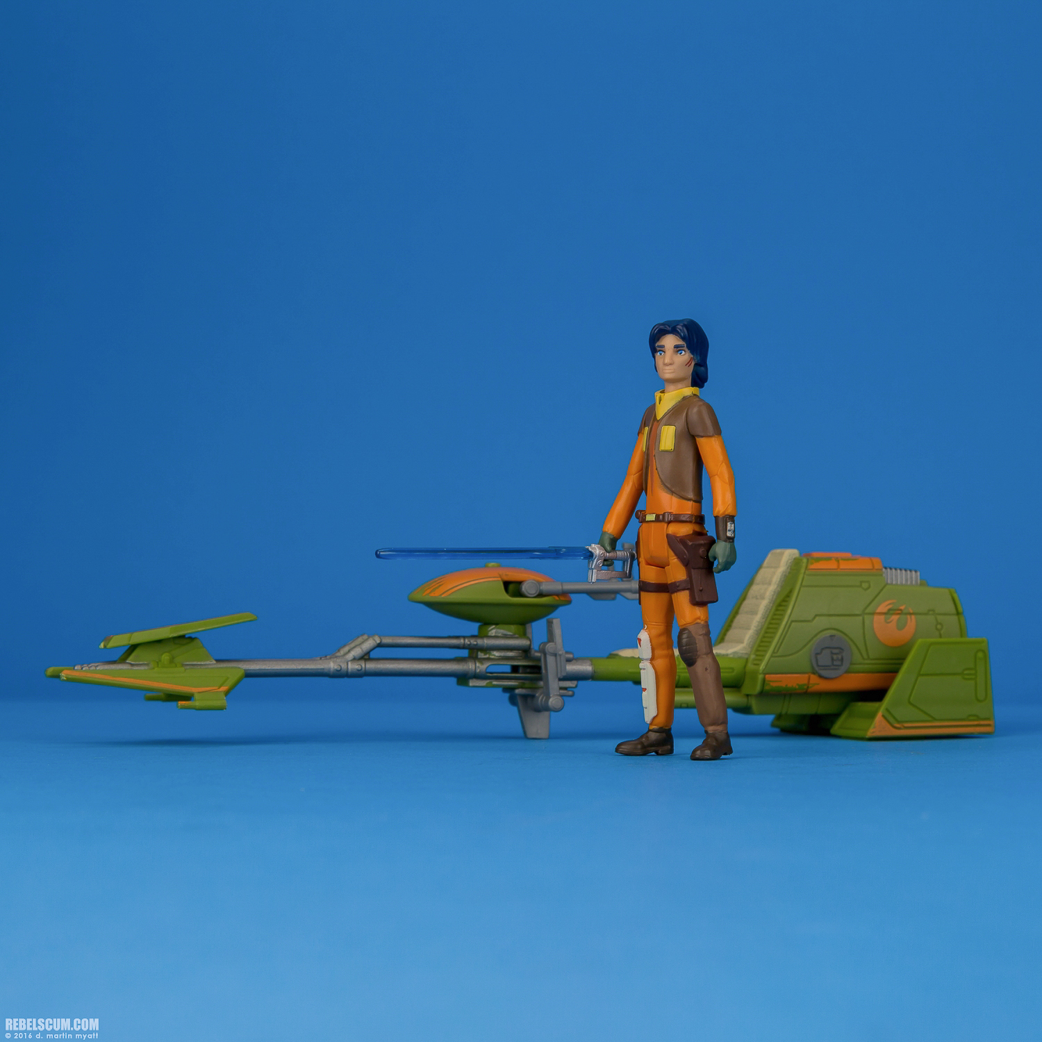 Ezra-Bridgers-Speeder-Rogue-One-Hasbro-B6113-B3716-013.jpg