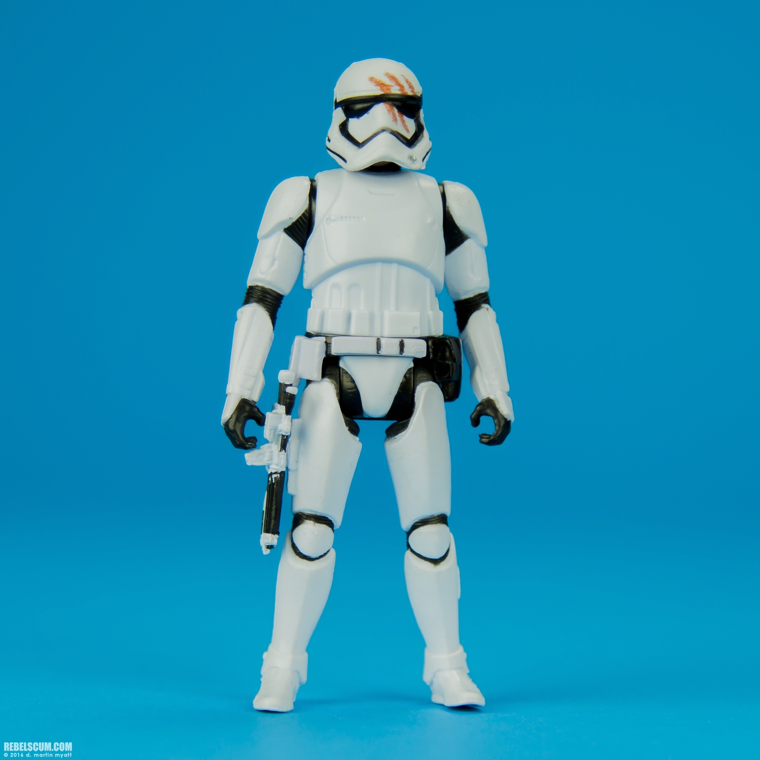 Finn-FN-2187-The-Force-Awakens-2016-Hasbro-001.jpg