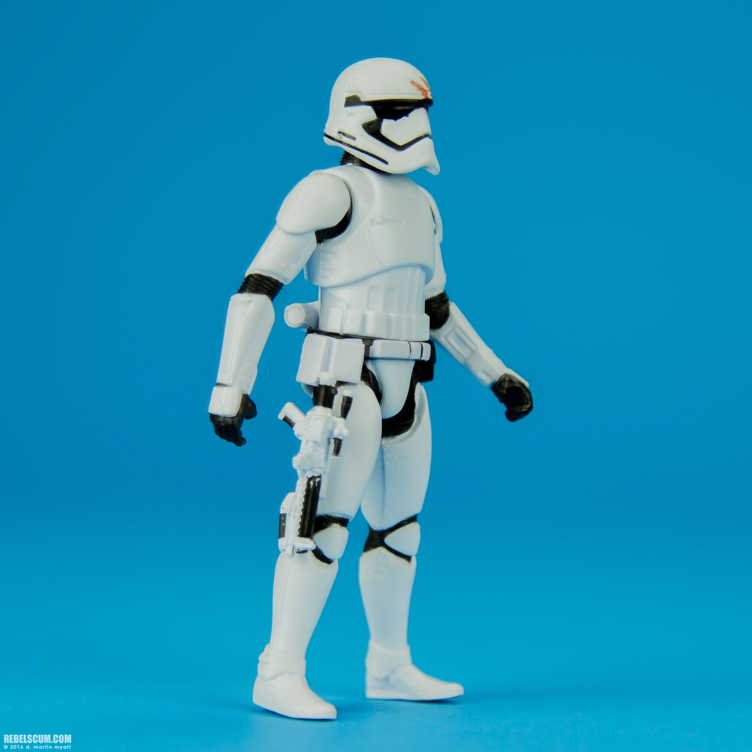 Finn-FN-2187-The-Force-Awakens-2016-Hasbro-002.jpg