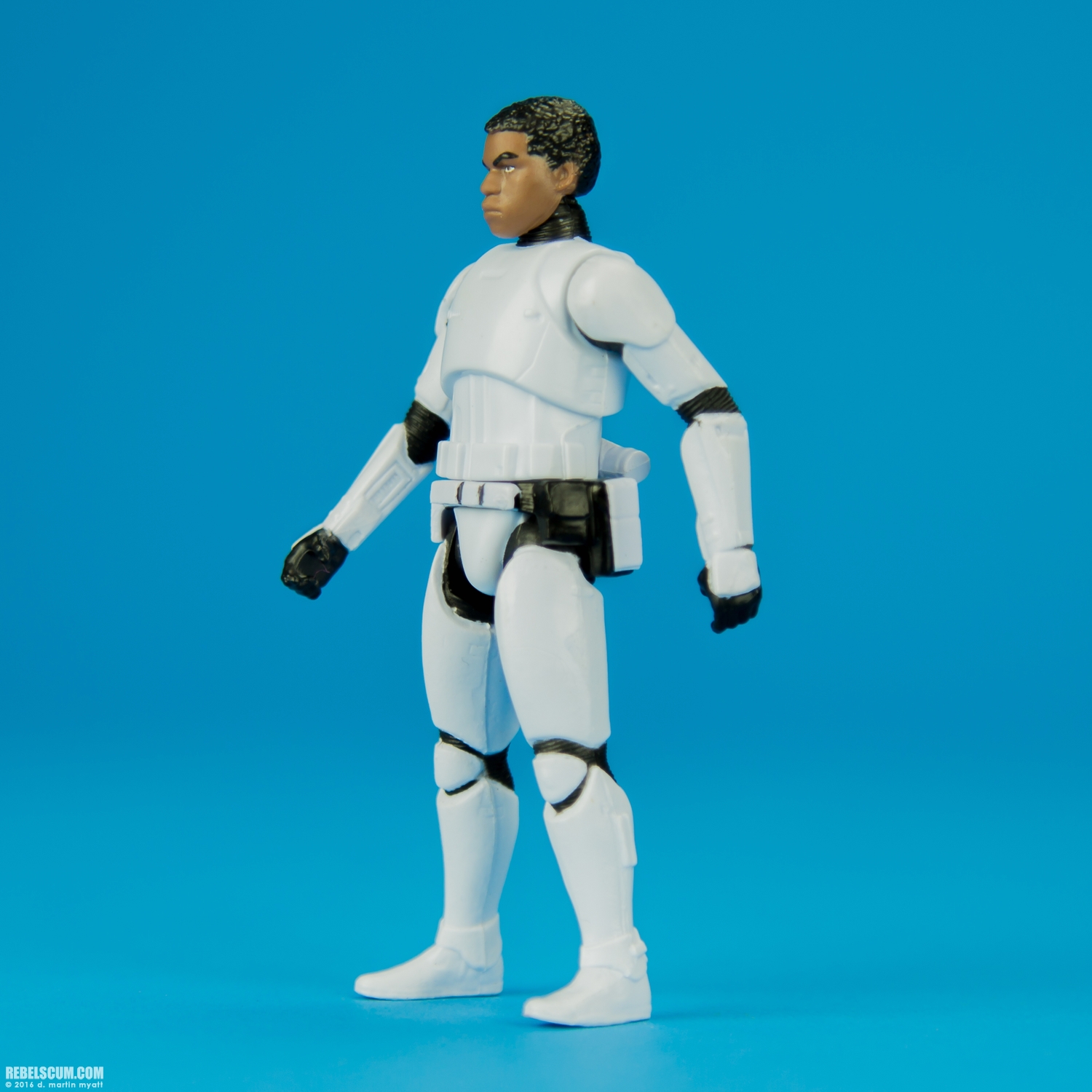 Finn-FN-2187-The-Force-Awakens-2016-Hasbro-007.jpg