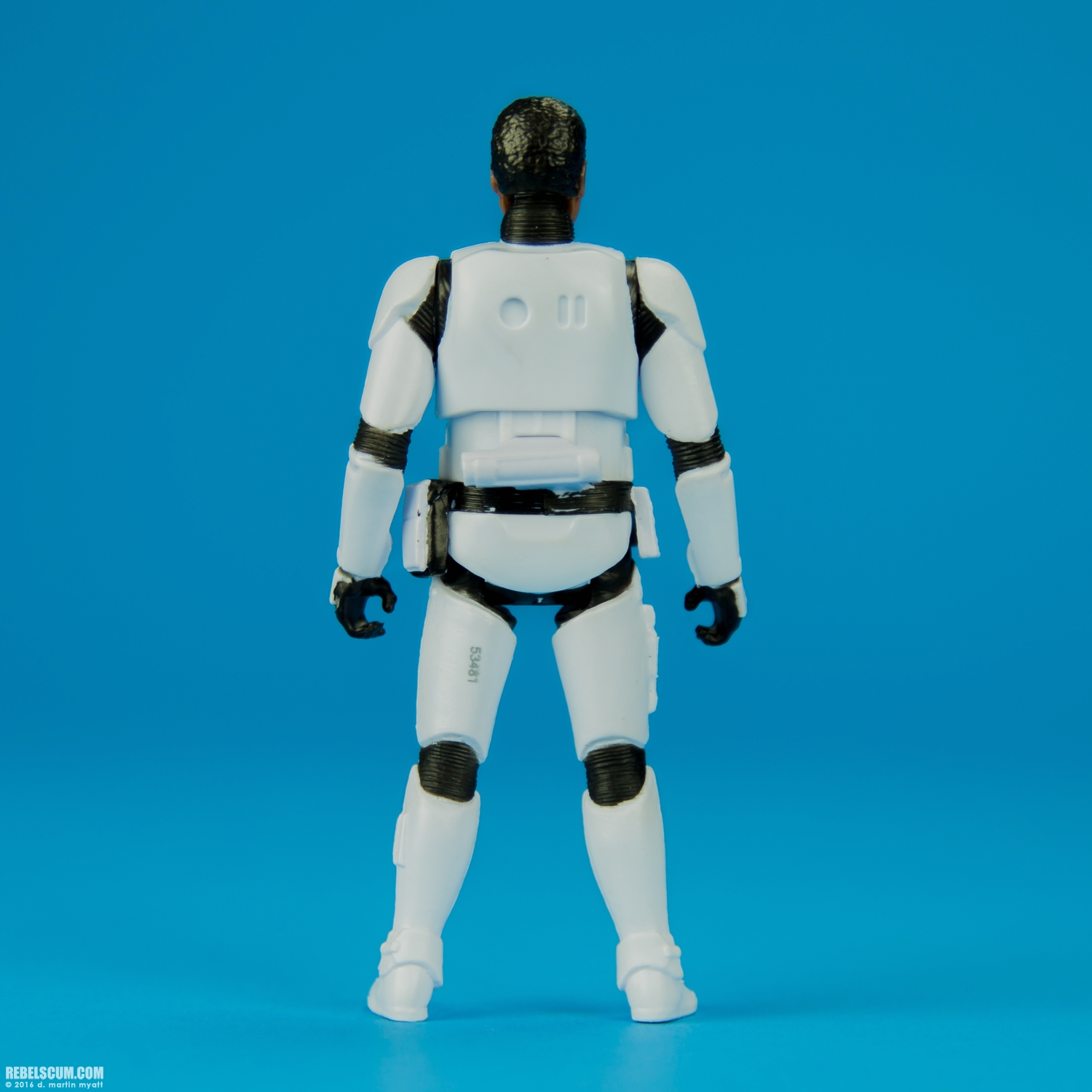 Finn-FN-2187-The-Force-Awakens-2016-Hasbro-008.jpg