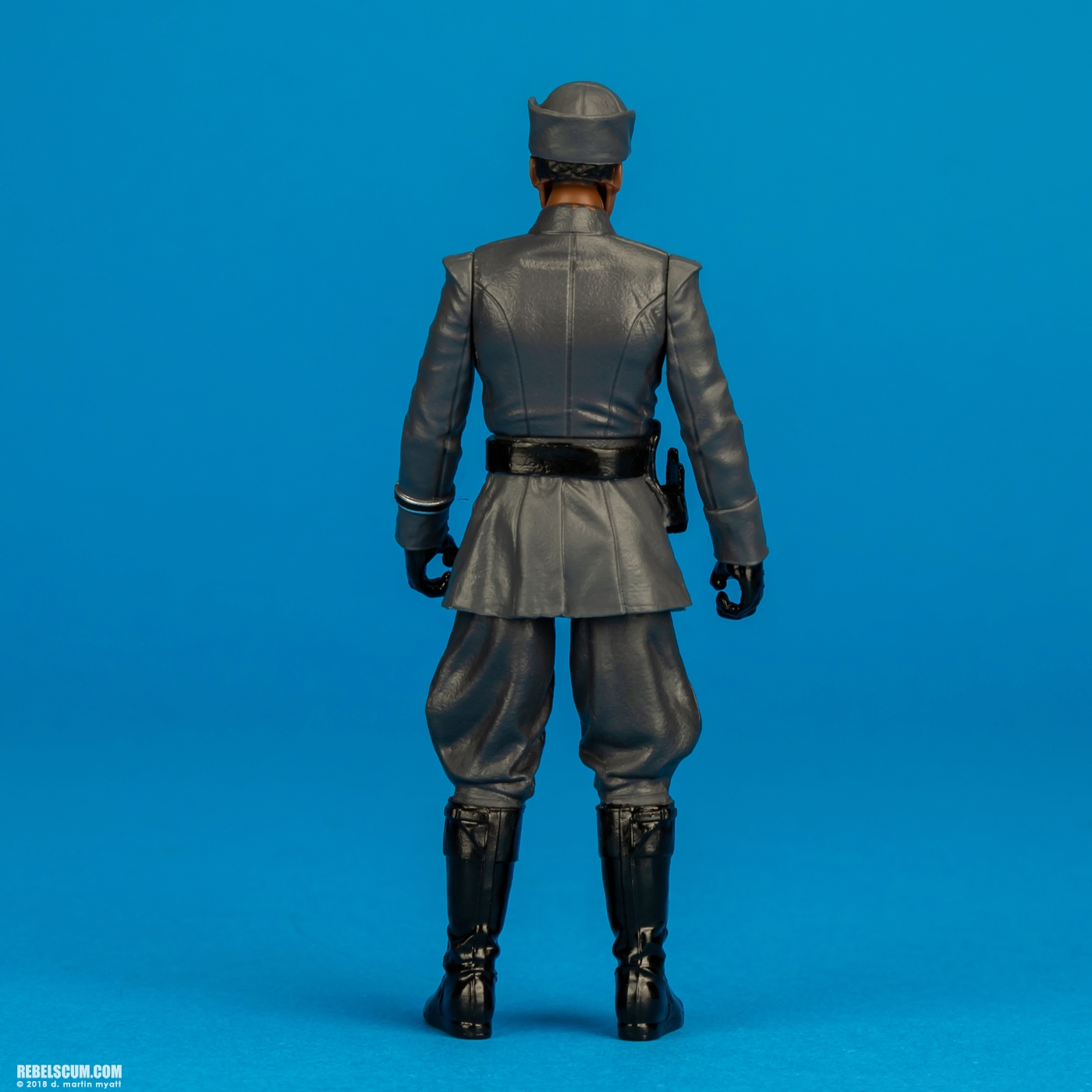 Finn-First-Order-Disguise-Captain-Phasma-Forcelink-Hasbro-004.jpg