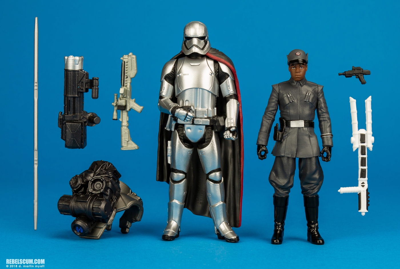 Finn-First-Order-Disguise-Captain-Phasma-Forcelink-Hasbro-017.jpg