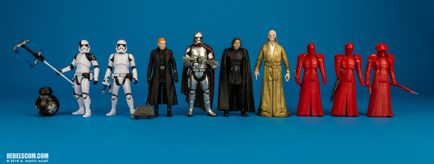 Finn-First-Order-Disguise-Captain-Phasma-Forcelink-Hasbro-025.jpg