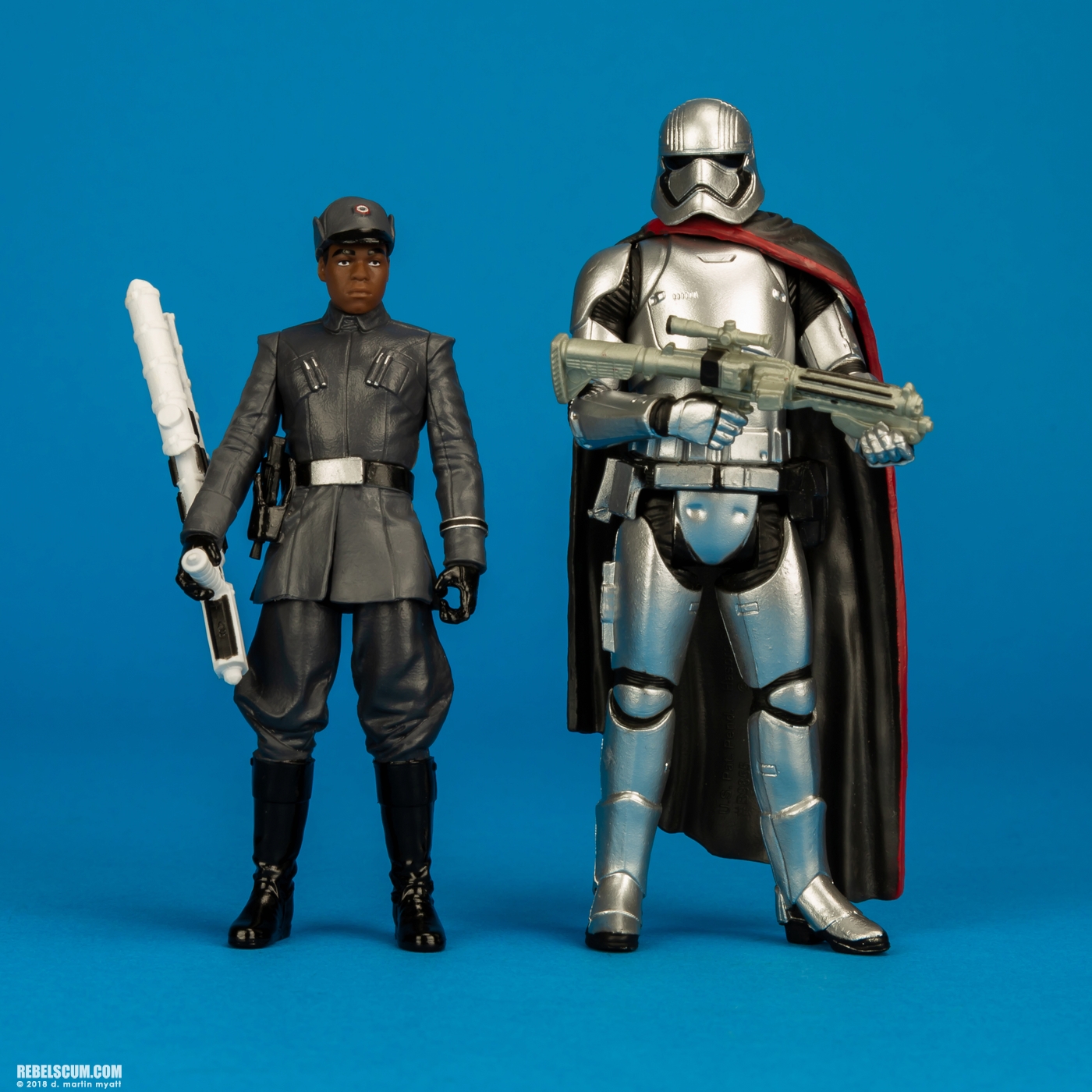 Finn-First-Order-Disguise-Captain-Phasma-Forcelink-Hasbro-027.jpg