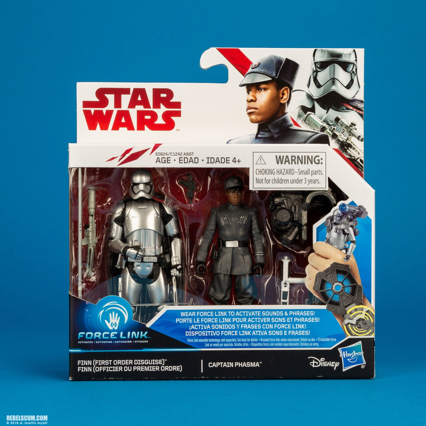 Finn-First-Order-Disguise-Captain-Phasma-Forcelink-Hasbro-030.jpg