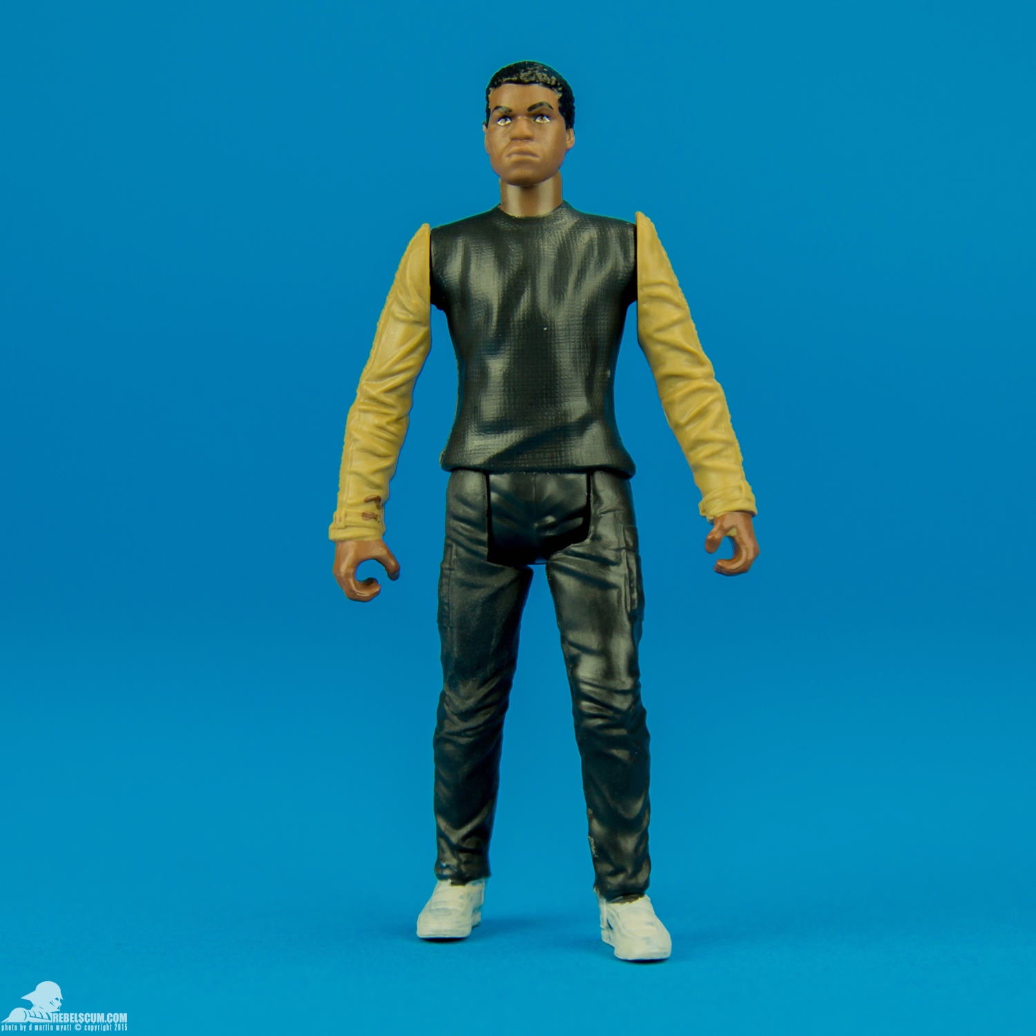 Finn-Jakku-Star-Wars-The-Force-Awakens-Hasbro-004.jpg