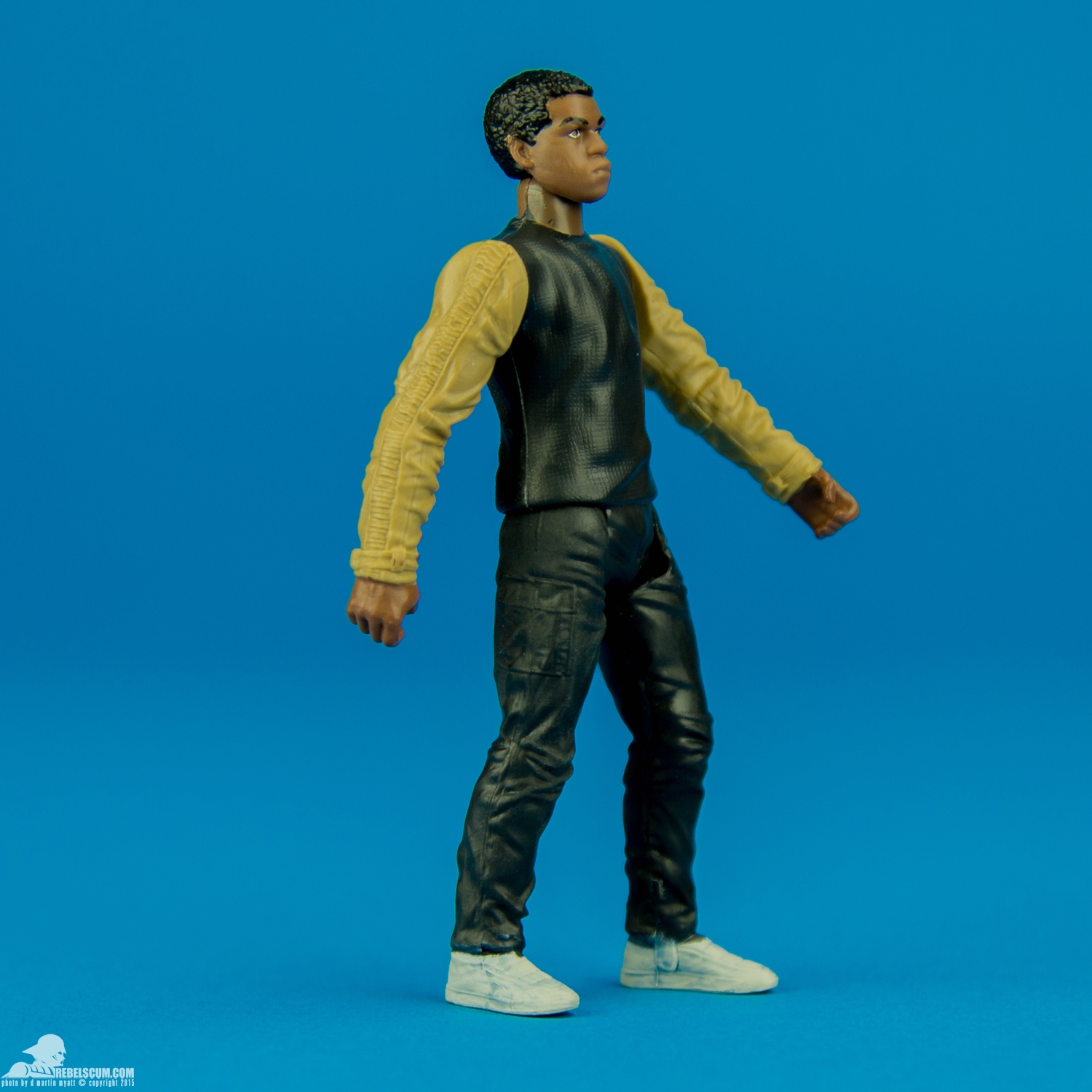 Finn-Jakku-Star-Wars-The-Force-Awakens-Hasbro-005.jpg