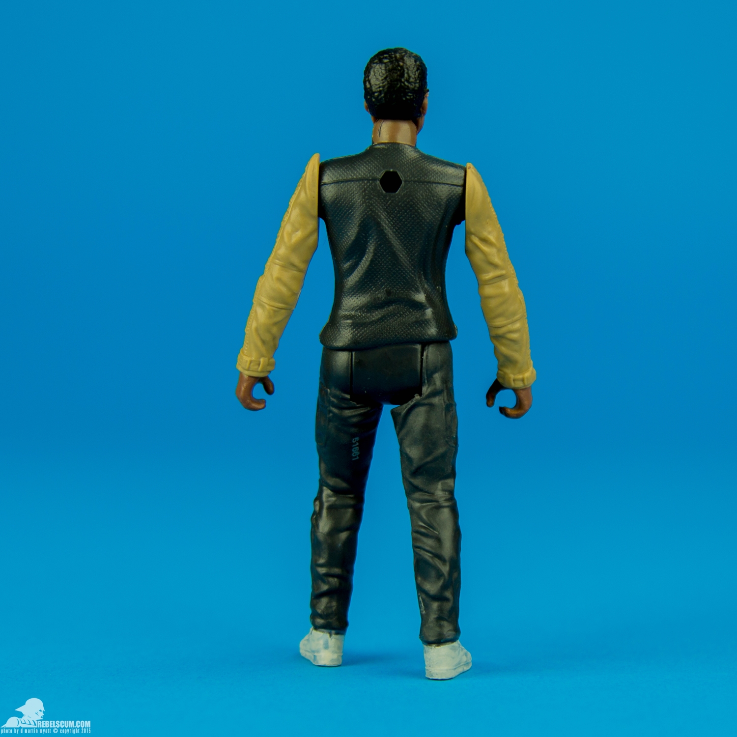 Finn-Jakku-Star-Wars-The-Force-Awakens-Hasbro-007.jpg