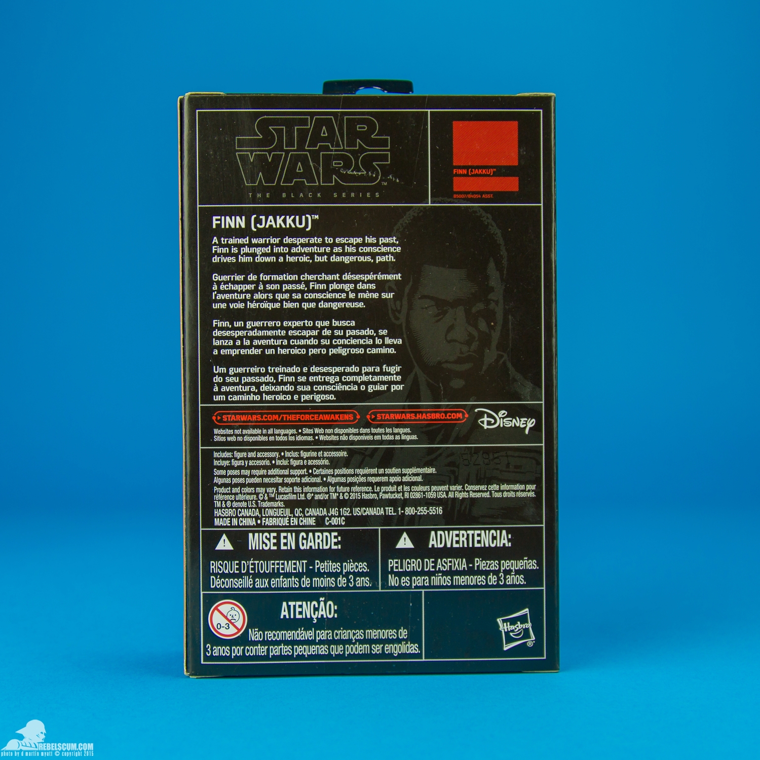 Finn-Jakku-The-Black-Series-Walmart-012.jpg