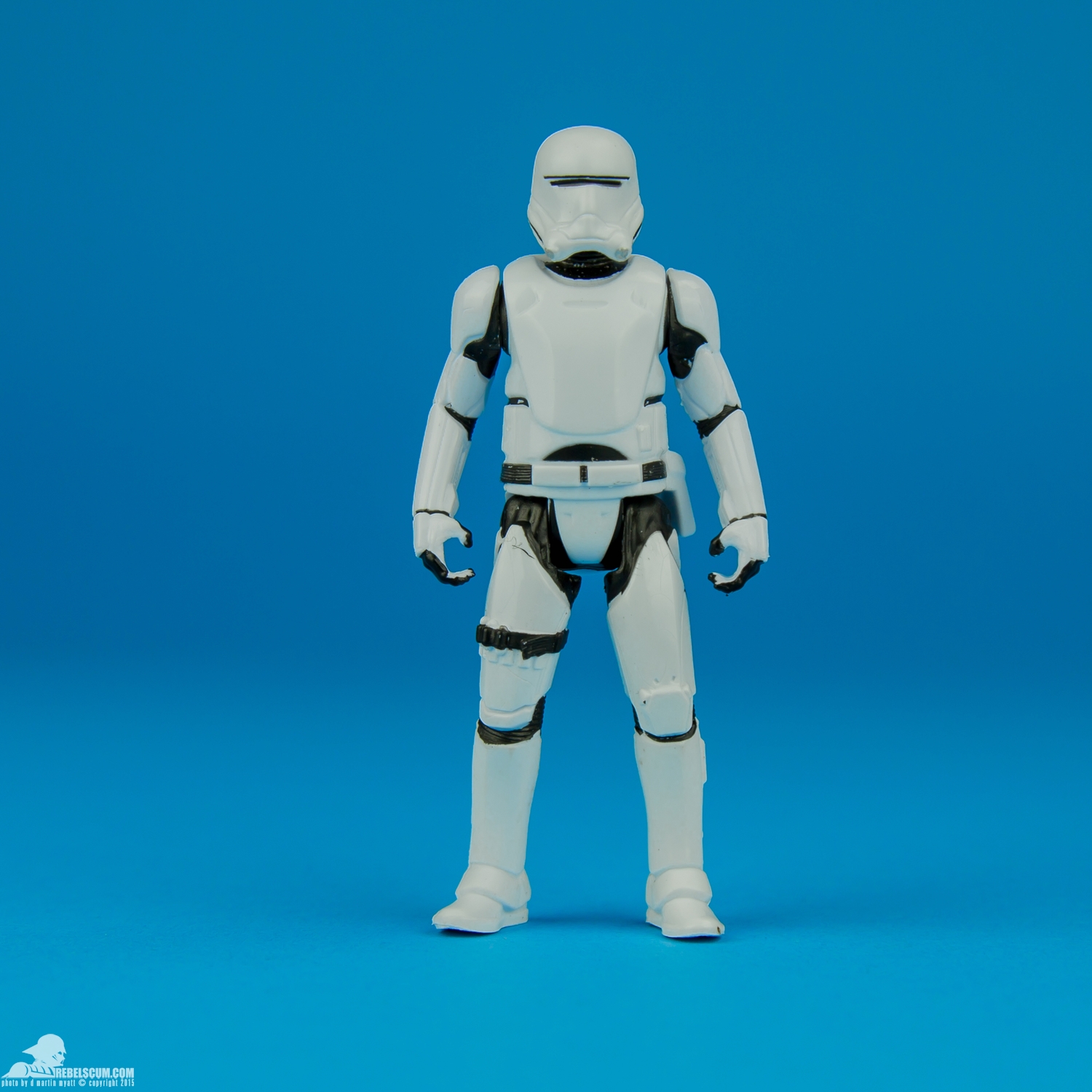 First-Order-Flametrooper-The-Force-Awakens-Hasbro-001.jpg