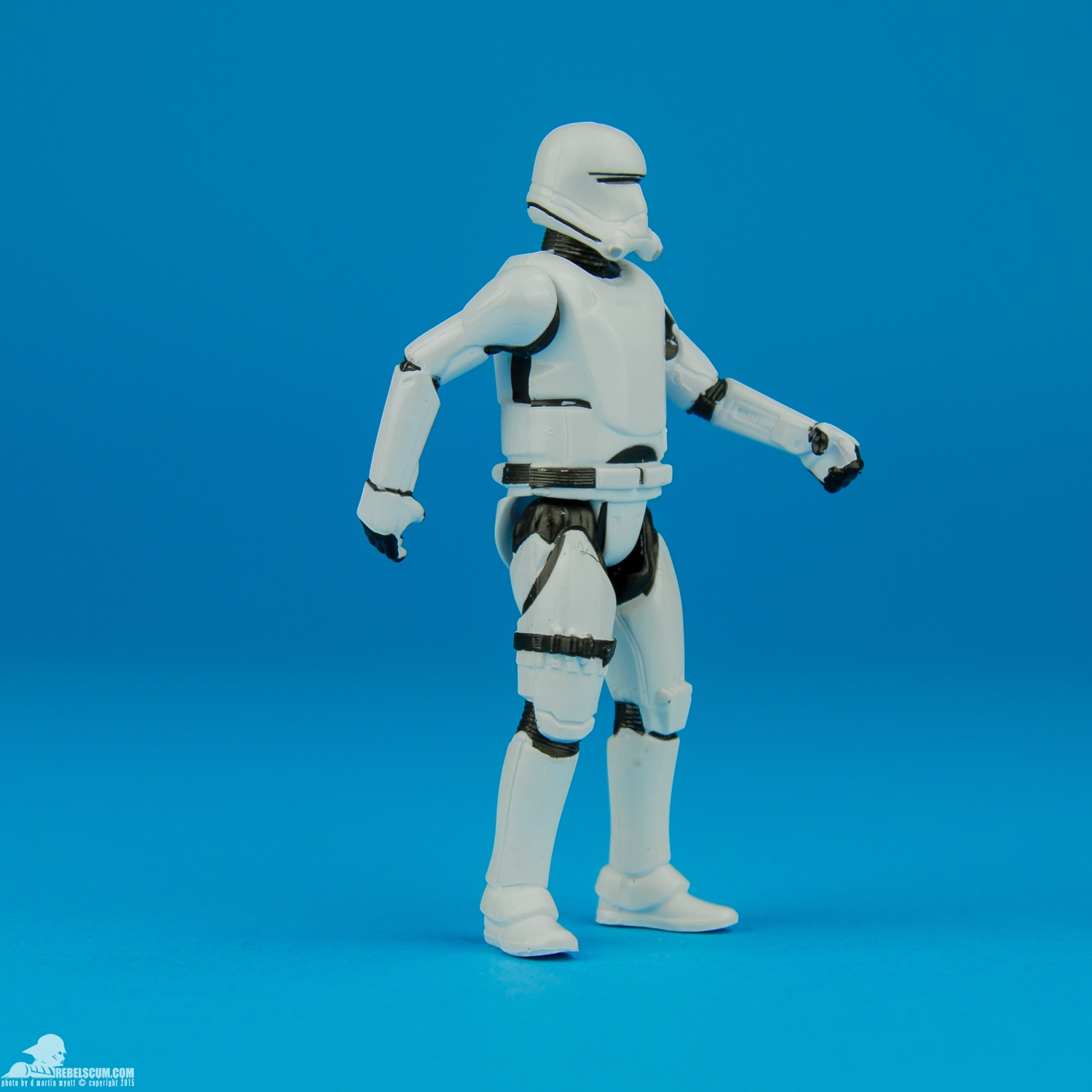 First-Order-Flametrooper-The-Force-Awakens-Hasbro-002.jpg