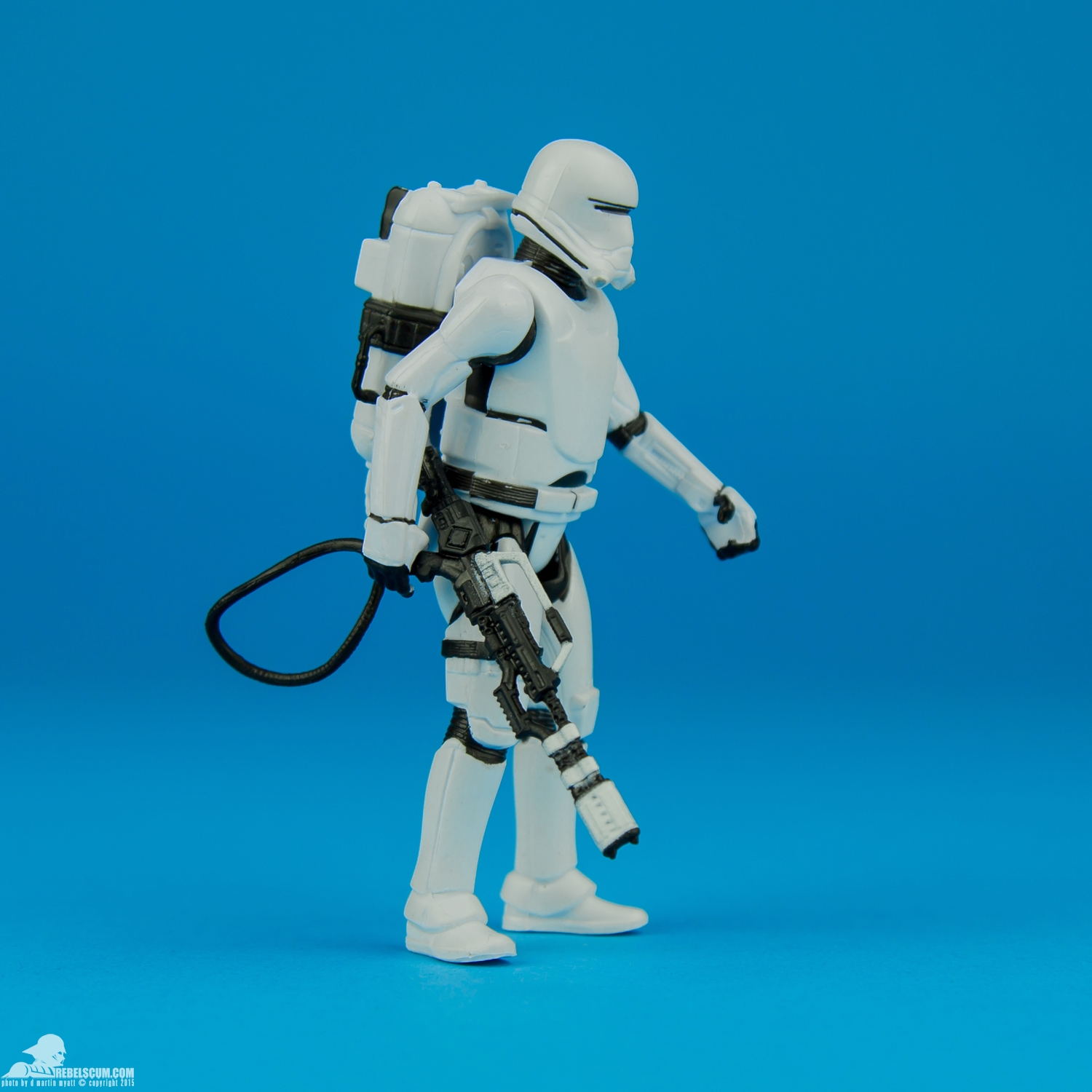 First-Order-Flametrooper-The-Force-Awakens-Hasbro-006.jpg