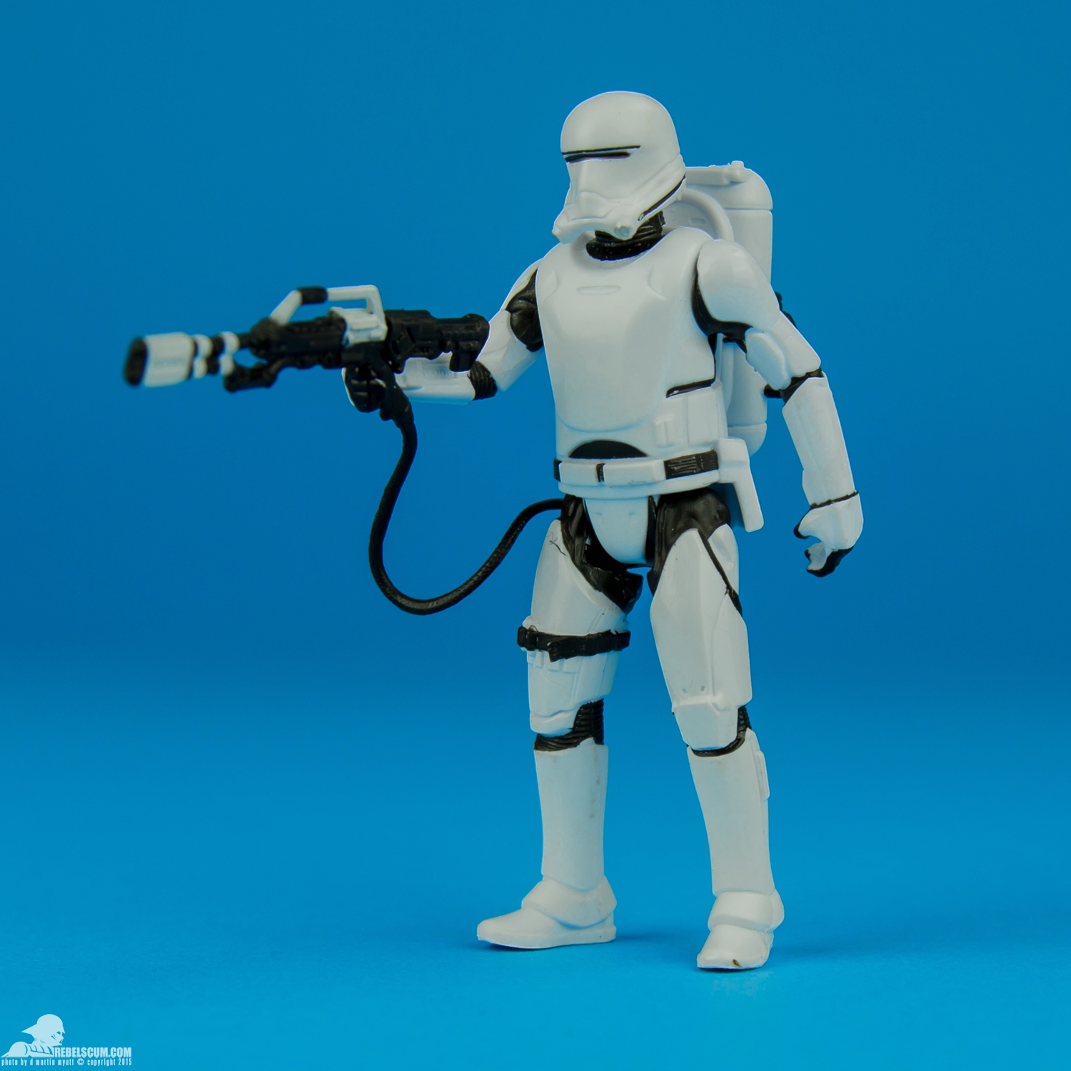 First-Order-Flametrooper-The-Force-Awakens-Hasbro-010.jpg