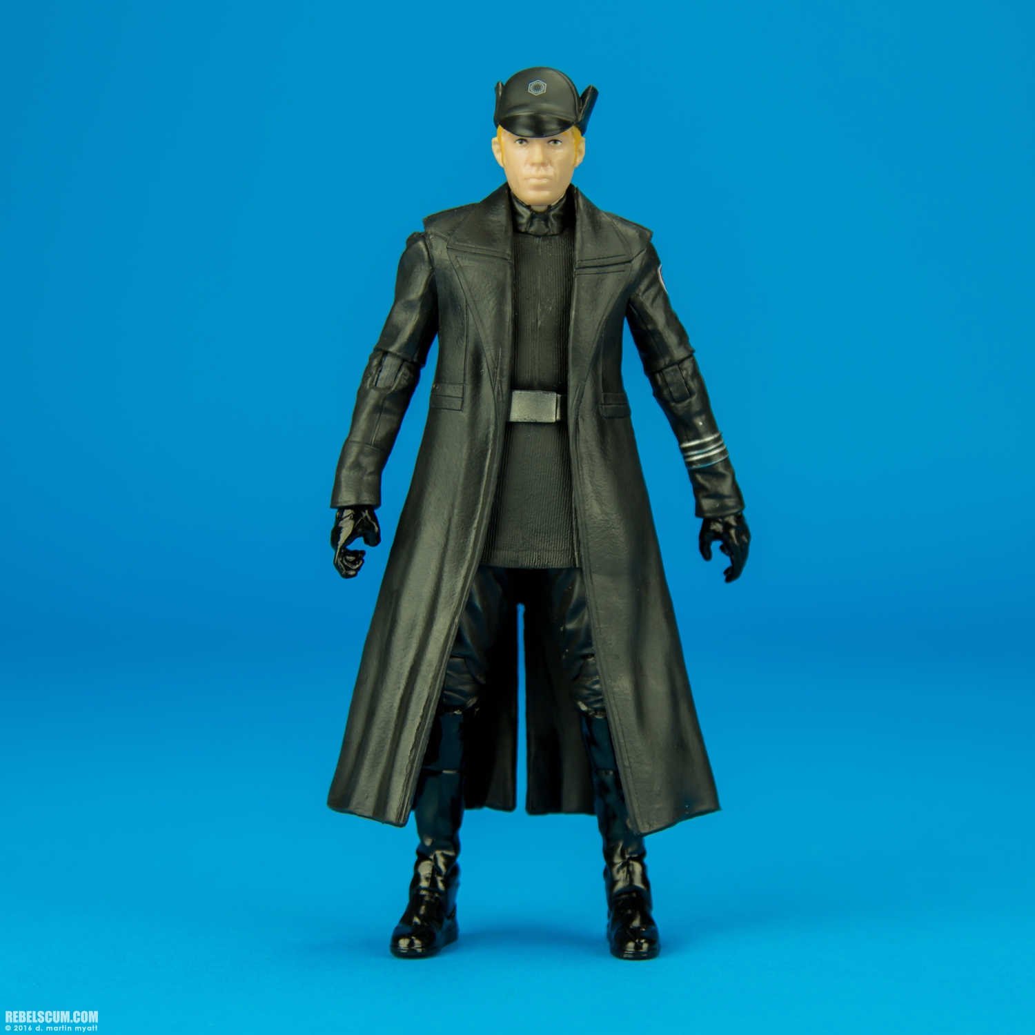 First-Order-General-Hux-13-The-Black-Series-6-inch-001.jpg