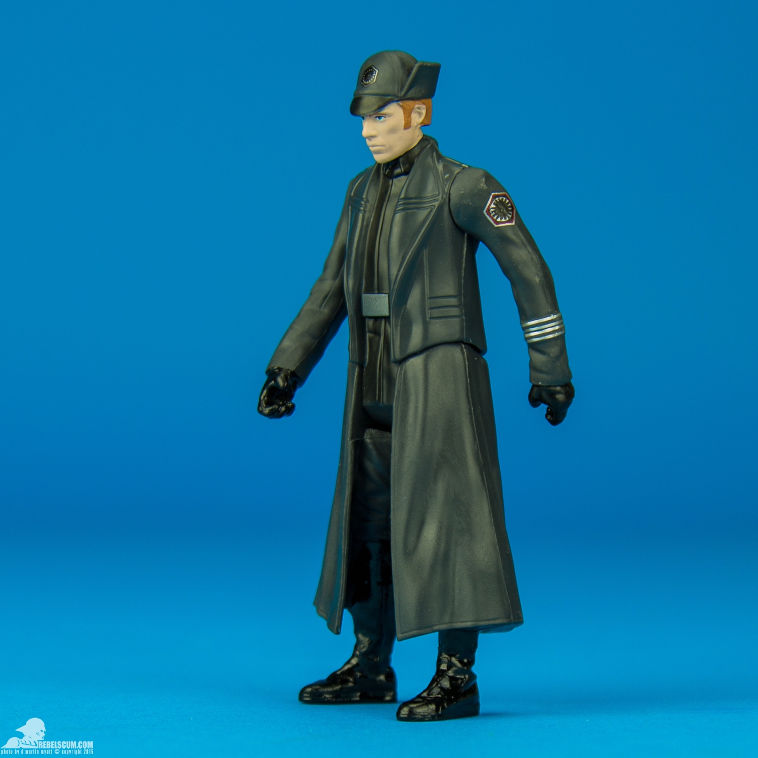 First-Order-General-Hux-Star-Wars-The-Force-Awakens-003.jpg