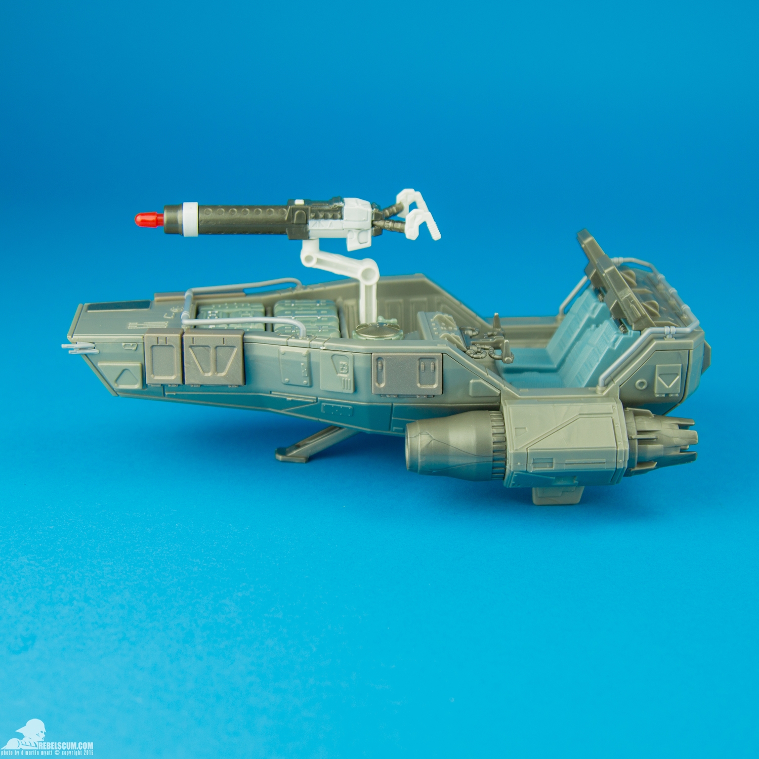 First-Order-Snowspeeder-The-Force-Awakens-003.jpg