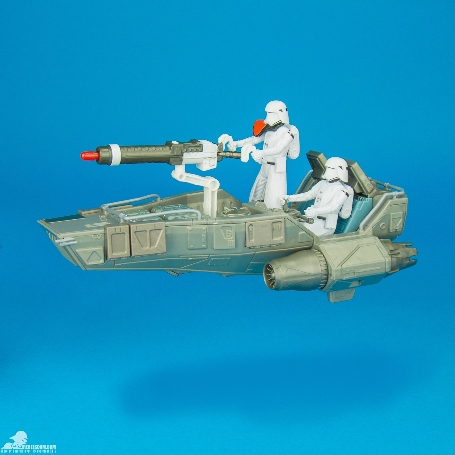 First-Order-Snowspeeder-The-Force-Awakens-020.jpg