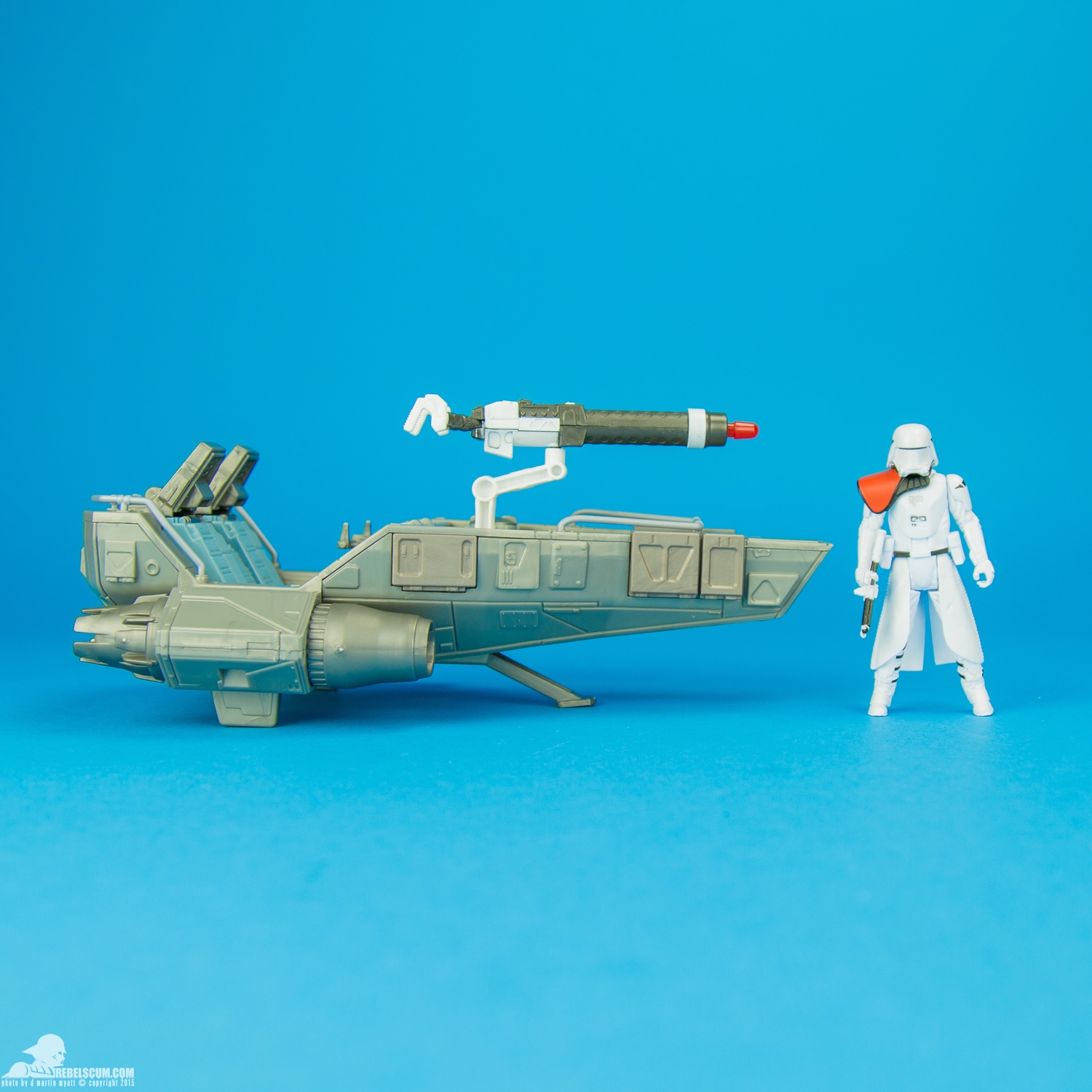 First-Order-Snowspeeder-The-Force-Awakens-021.jpg