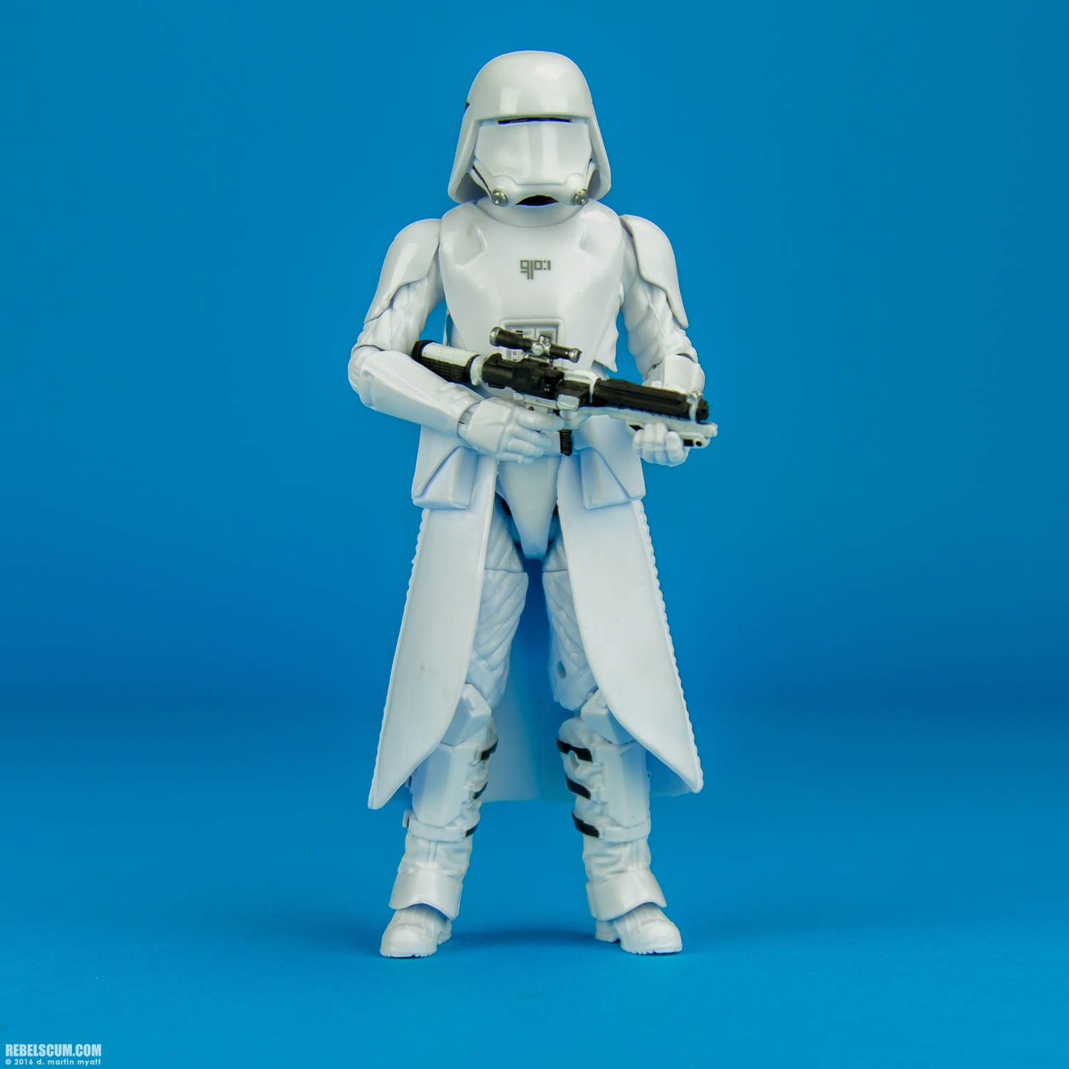 First-Order-Snowtrooper-12-The-Black-Series-6-inch-Hasbro-005.jpg