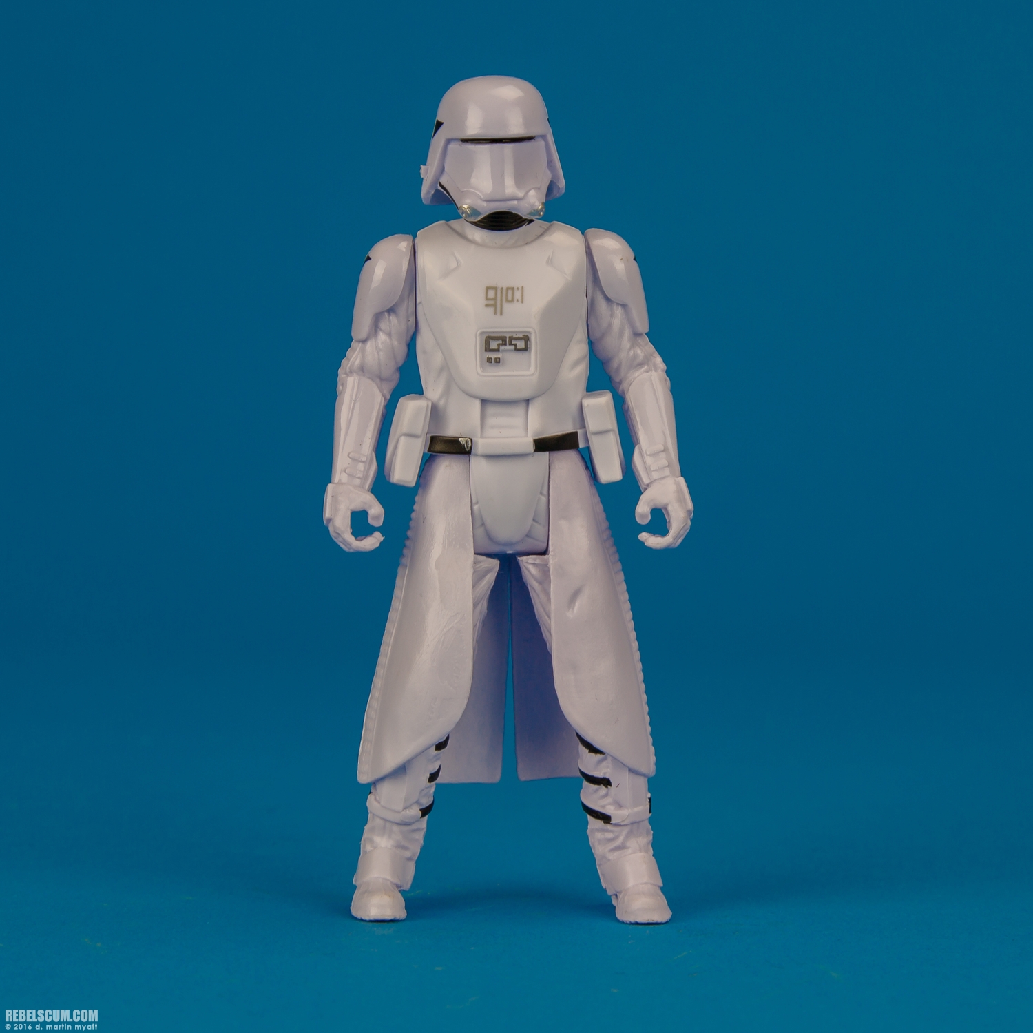 First-Order-Snowtrooper-Officer-Snap-Wexley-The-Force-Awakens-005.jpg