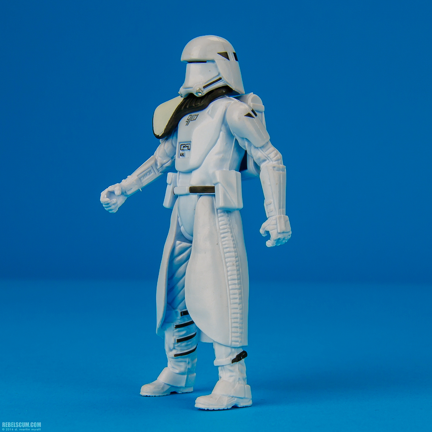 First-Order-Snowtrooper-officer-VS-Poe-Dameron-Rogue-One-007.jpg