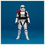 First-Order-Stormtrooper-Officer-Solo-Force-Link-Hasbro-005.jpg