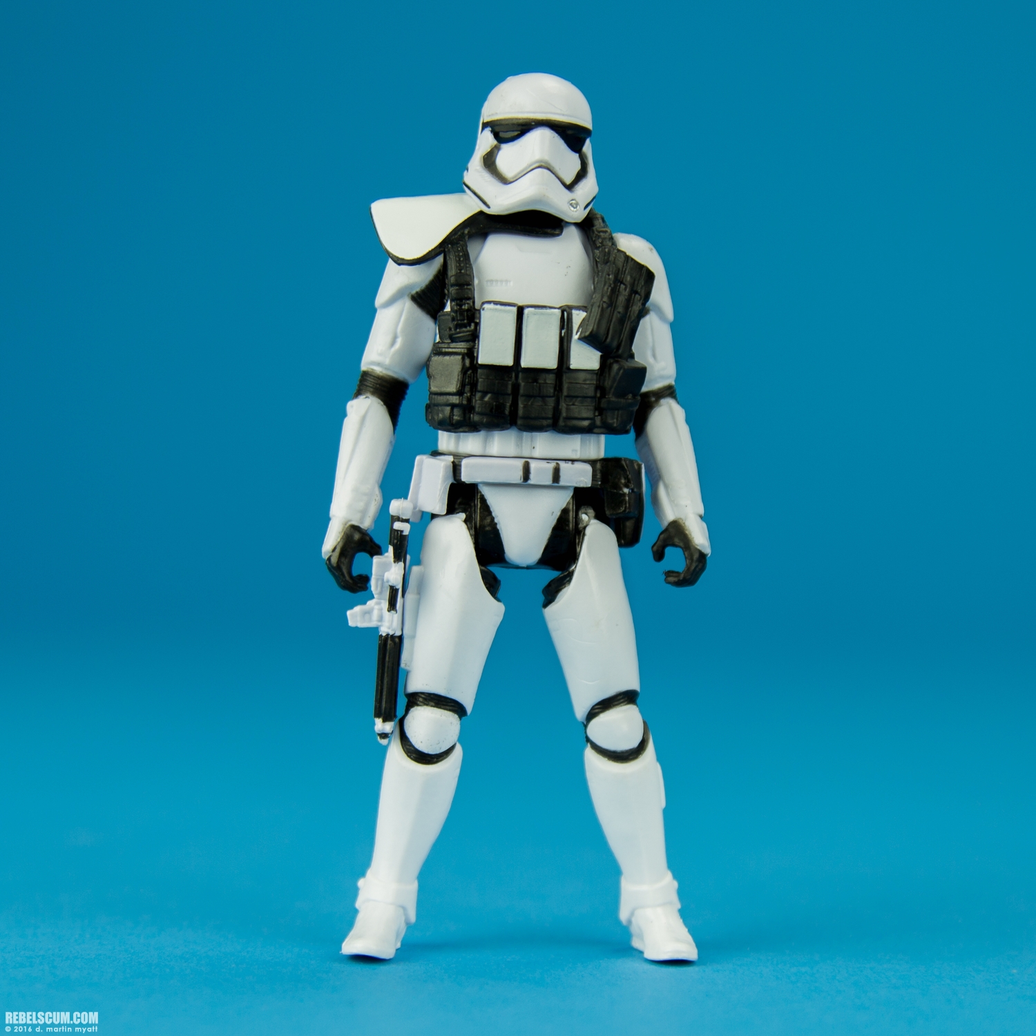 First-Order-Stormtrooper-Squad-Leader-The-Force-Awakens-001.jpg