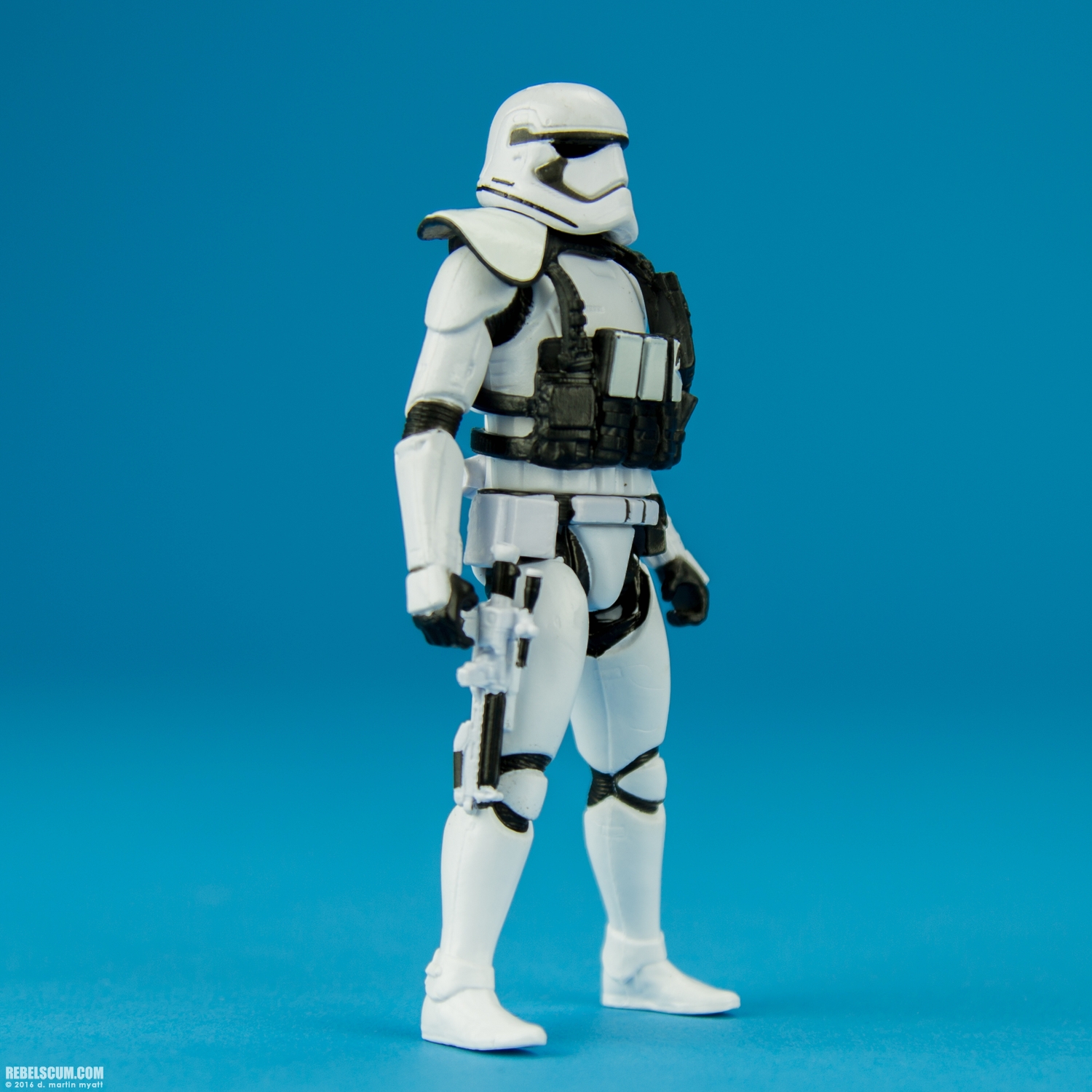 First-Order-Stormtrooper-Squad-Leader-The-Force-Awakens-002.jpg