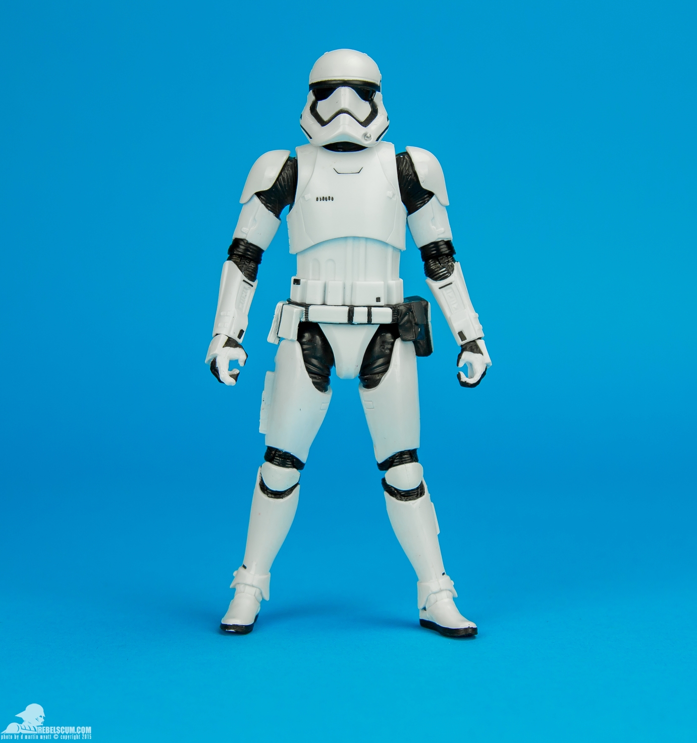 First-Order-Stormtrooper-The-Black-Series-6-inch-Star-Wars-SDCC-001.jpg