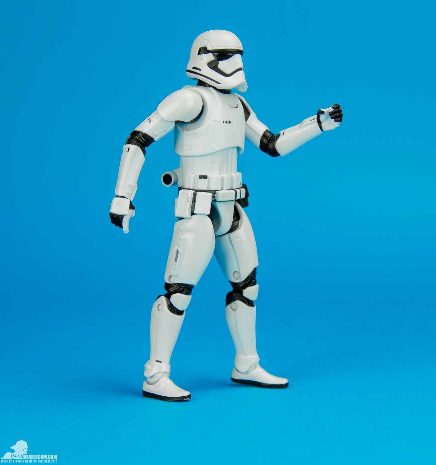 First-Order-Stormtrooper-The-Black-Series-6-inch-Star-Wars-SDCC-002.jpg