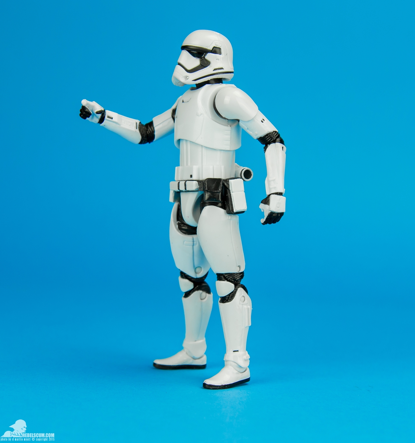 First-Order-Stormtrooper-The-Black-Series-6-inch-Star-Wars-SDCC-003.jpg