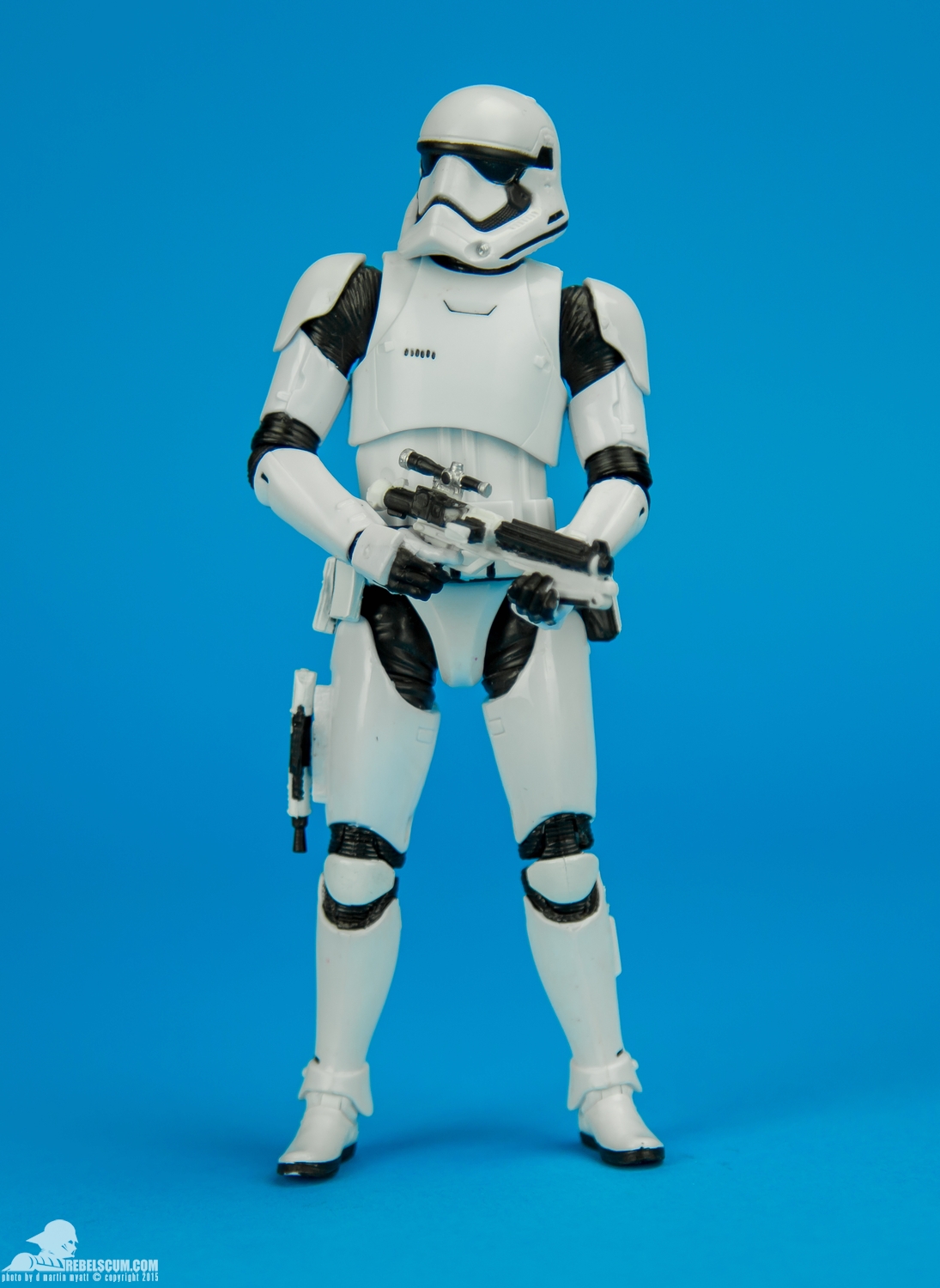 First-Order-Stormtrooper-The-Black-Series-6-inch-Star-Wars-SDCC-032.jpg