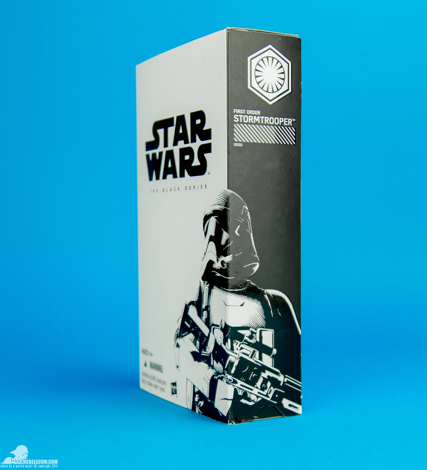 First-Order-Stormtrooper-The-Black-Series-6-inch-Star-Wars-SDCC-038.jpg