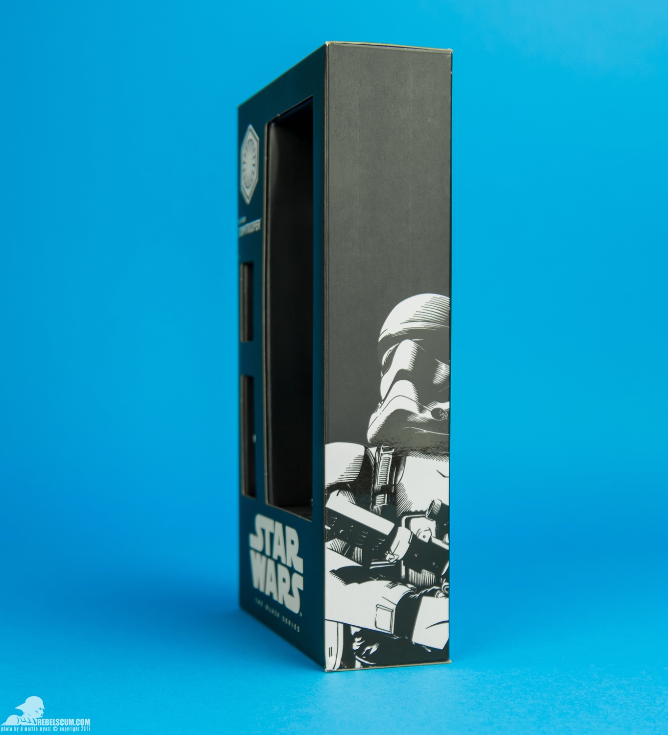 First-Order-Stormtrooper-The-Black-Series-6-inch-Star-Wars-SDCC-042.jpg
