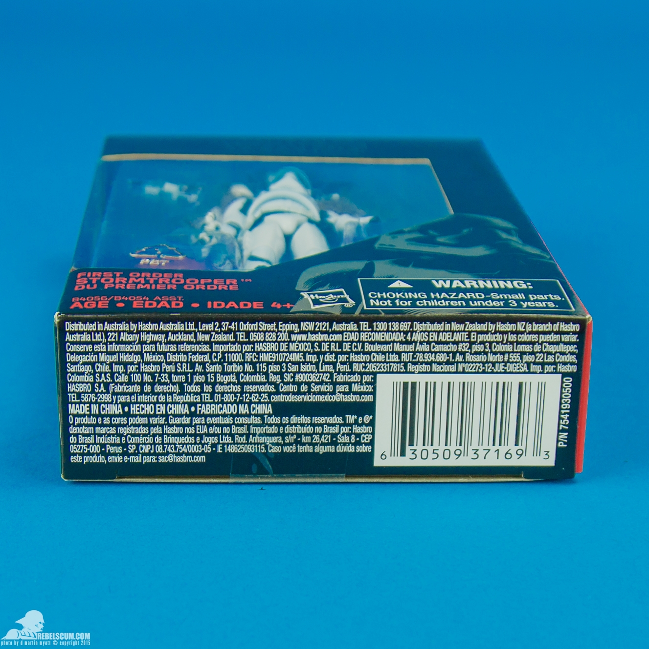 First-Order-Stormtrooper-The-Black-Series-Hasbro-Walmart-016.jpg