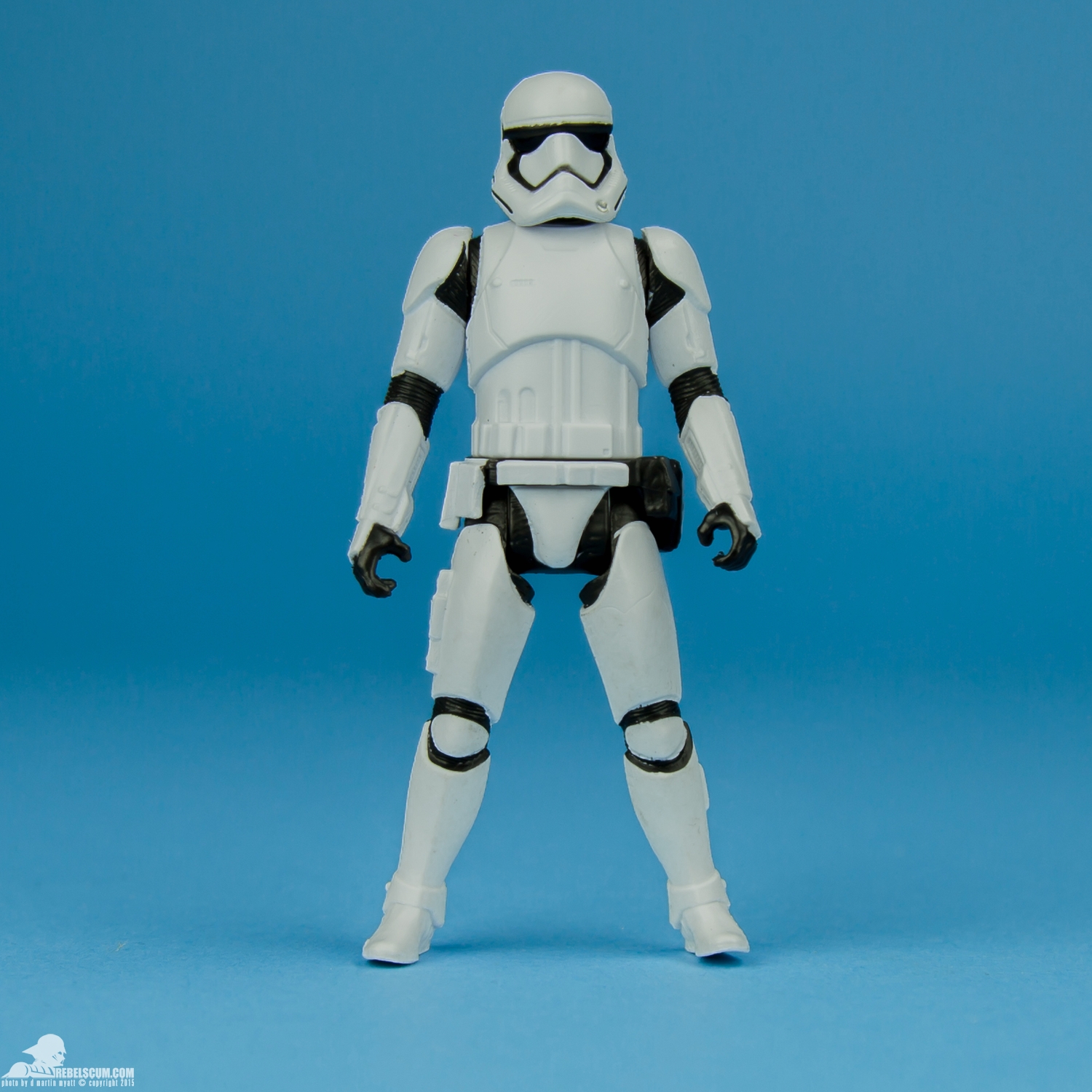 First-Order-Stormtrooper-The-Force-Awakens-Hasbro-001.jpg