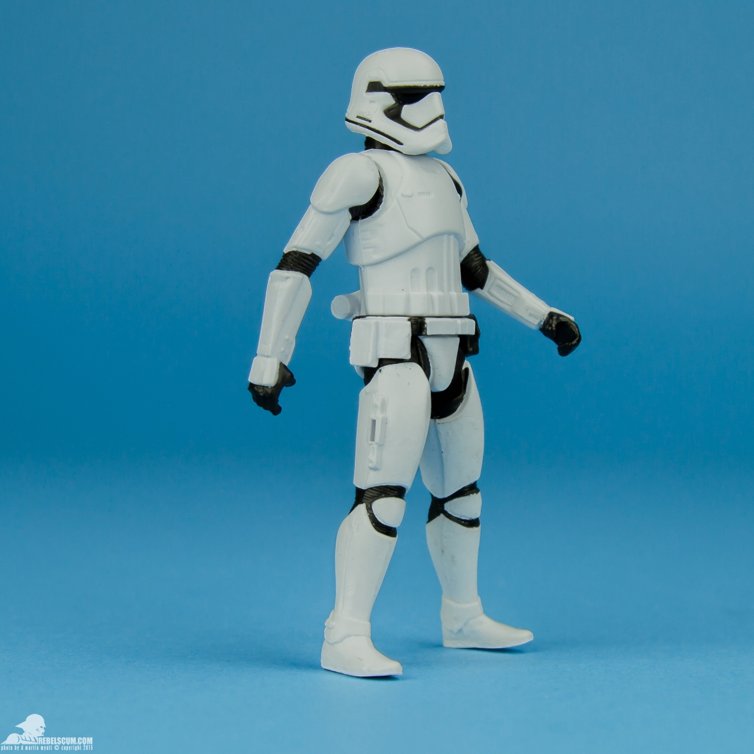 First-Order-Stormtrooper-The-Force-Awakens-Hasbro-002.jpg