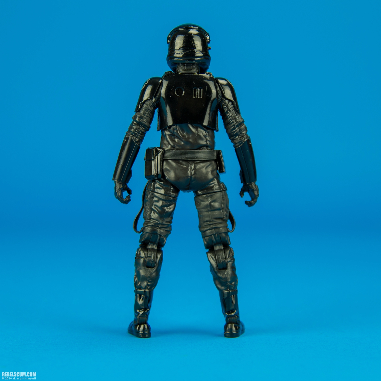 First-Order-TIE-Fighter-Pilot-11-The-Black-Series-6-inch-004.jpg